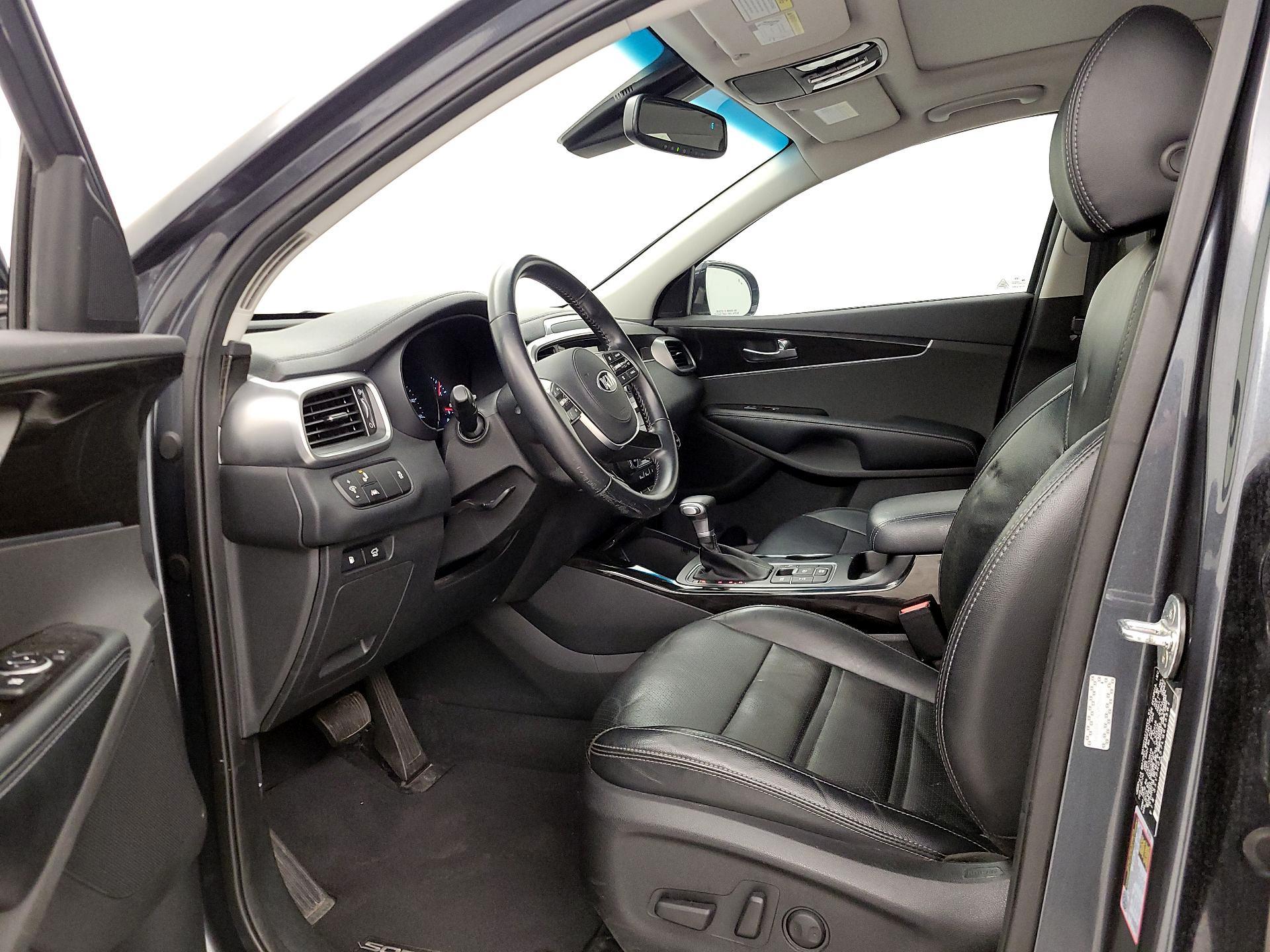 Thumbnail: 2020 Kia Sorento - 11