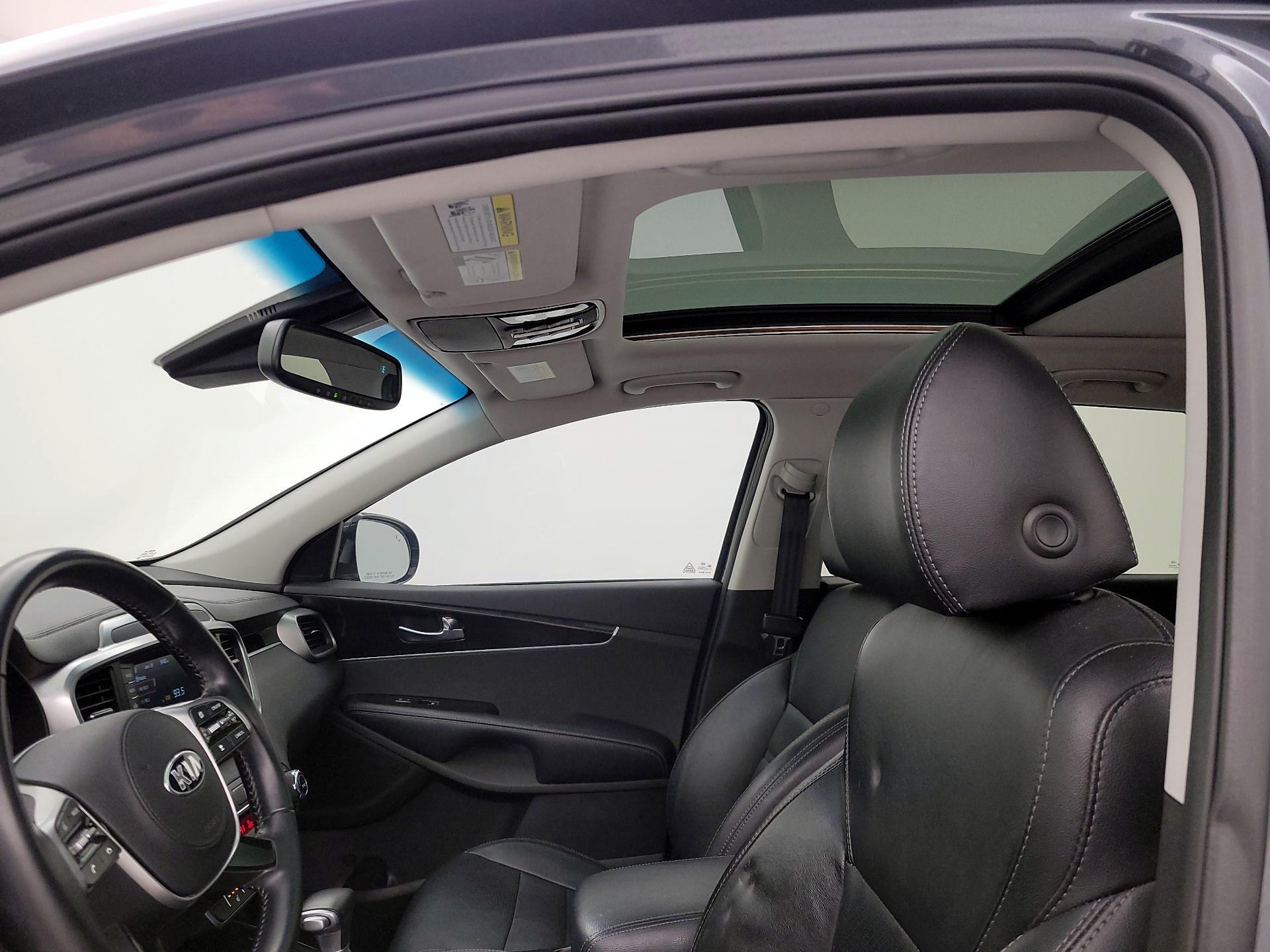 Thumbnail: 2020 Kia Sorento - 19