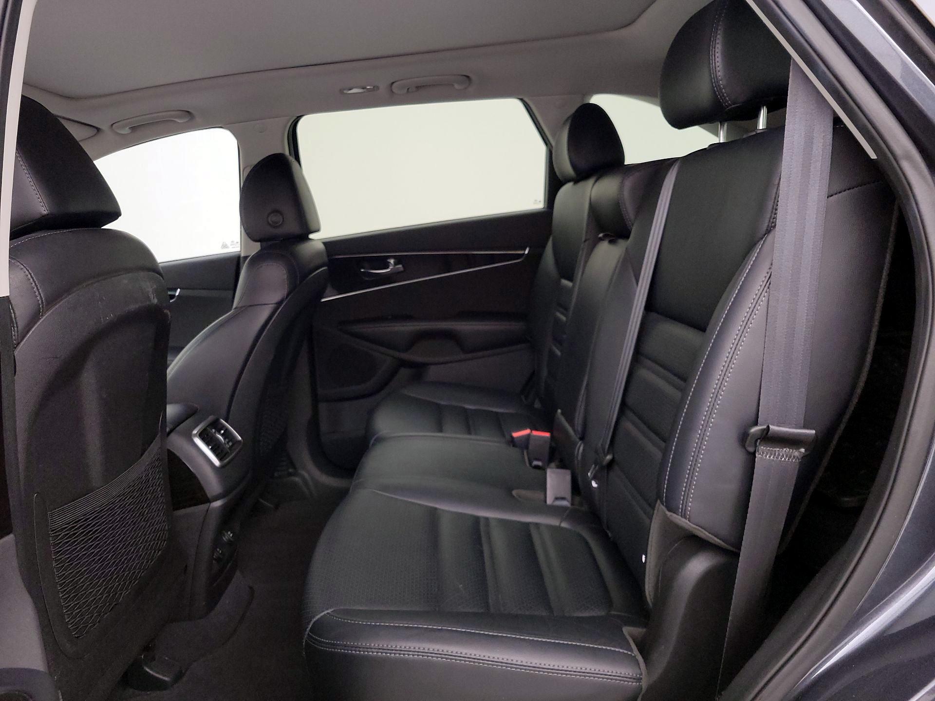 Thumbnail: 2020 Kia Sorento - 20