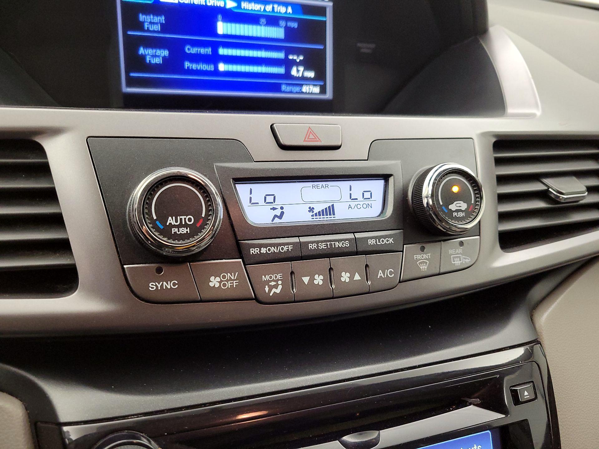 Thumbnail: 2014 Honda Odyssey - 16