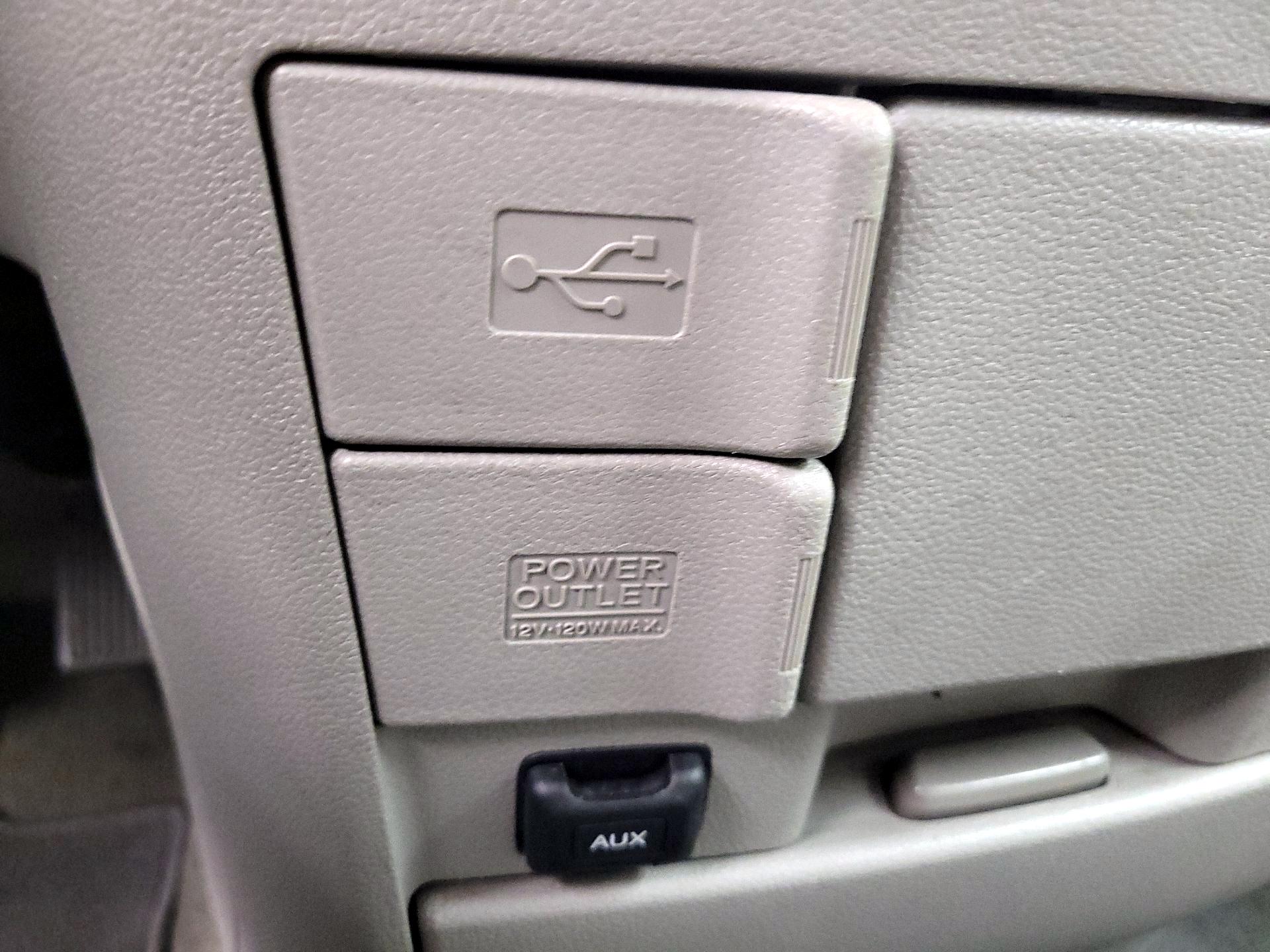 Thumbnail: 2014 Honda Odyssey - 18