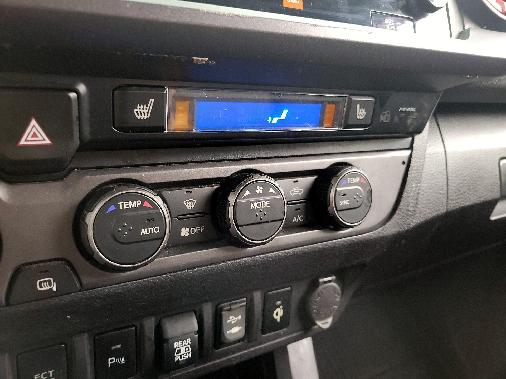 Thumbnail: 2019 Toyota Tacoma - 17