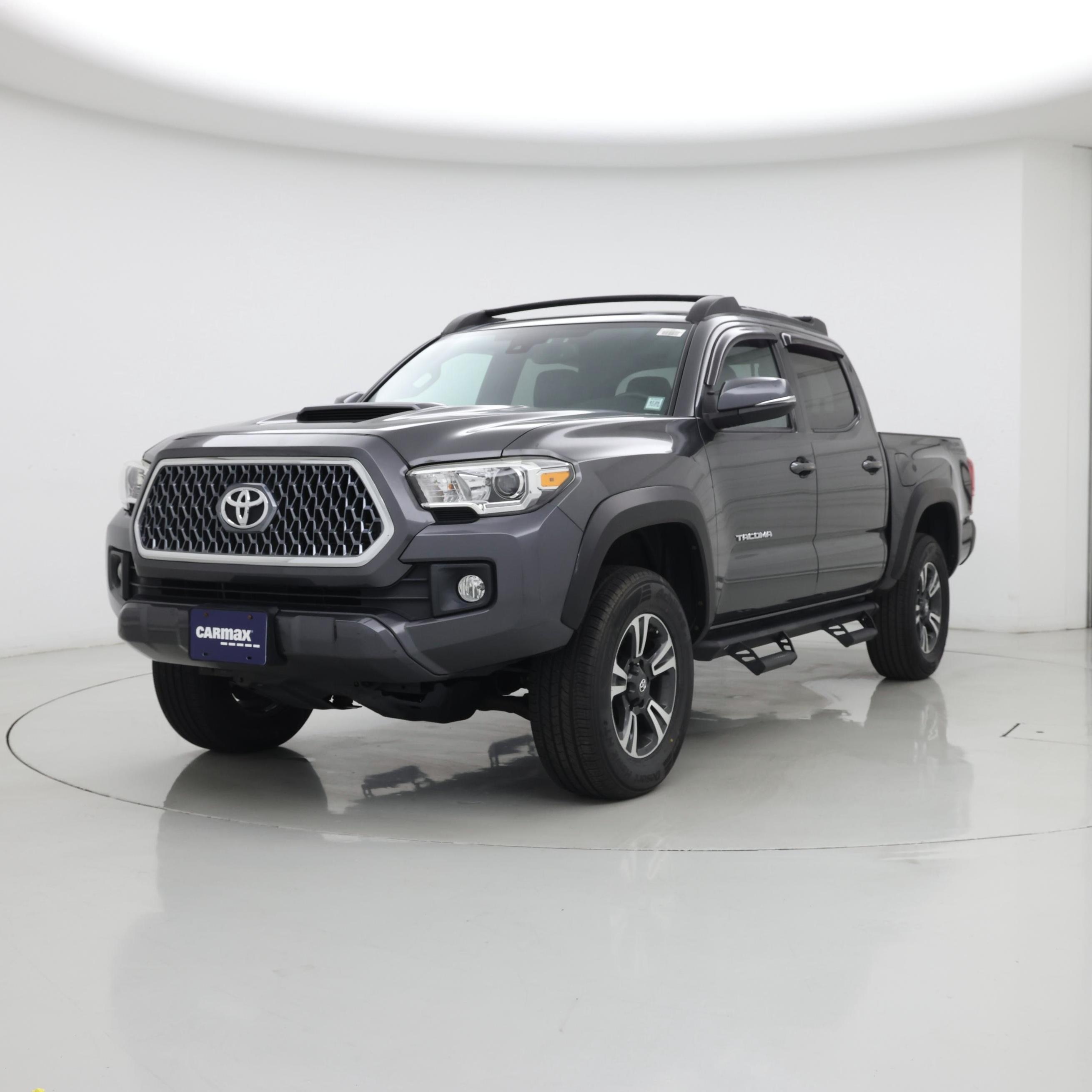 Thumbnail: 2019 Toyota Tacoma - 4