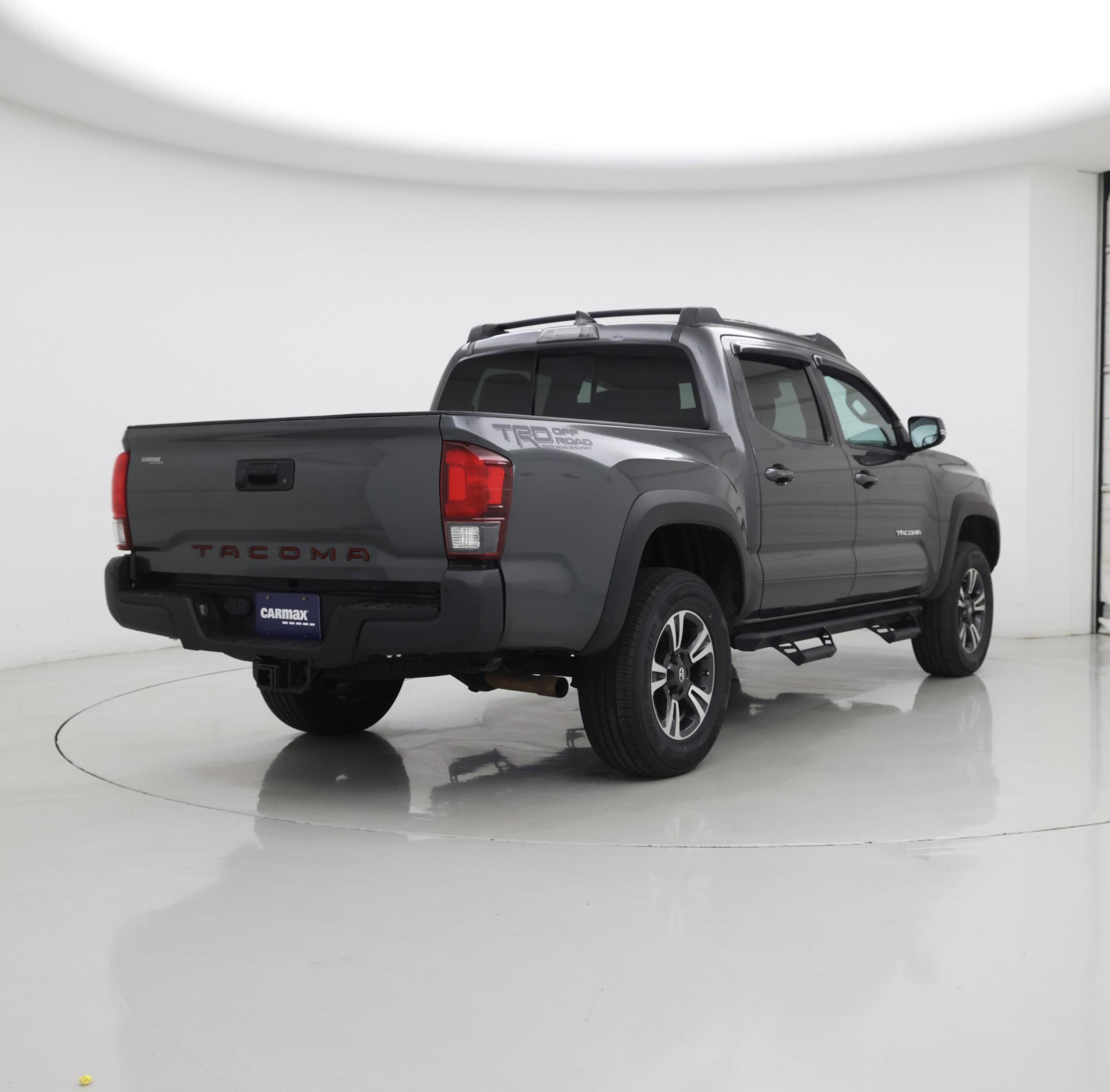 Thumbnail: 2019 Toyota Tacoma - 8