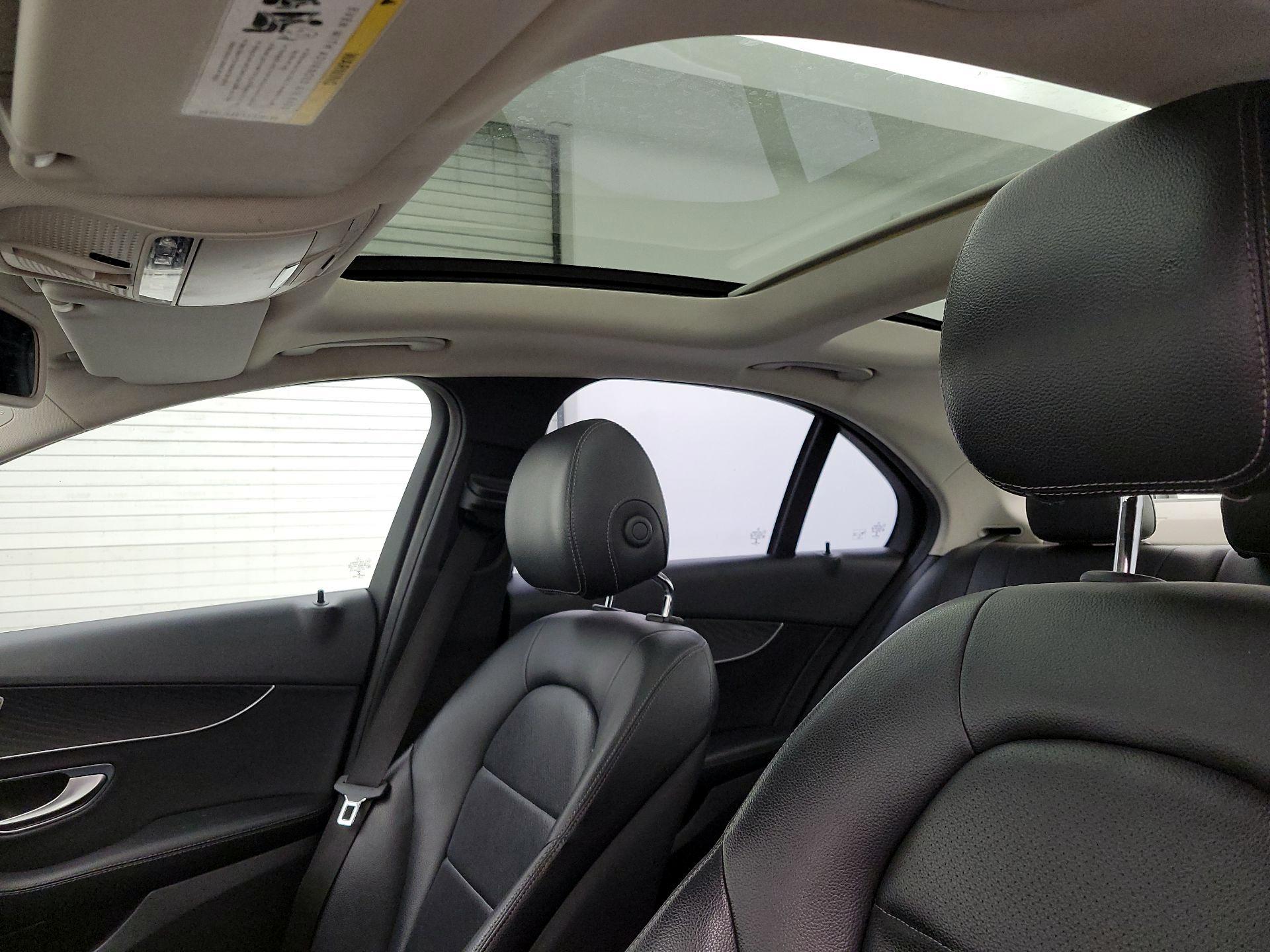 Thumbnail: 2016 Mercedes-Benz C-Class - 18