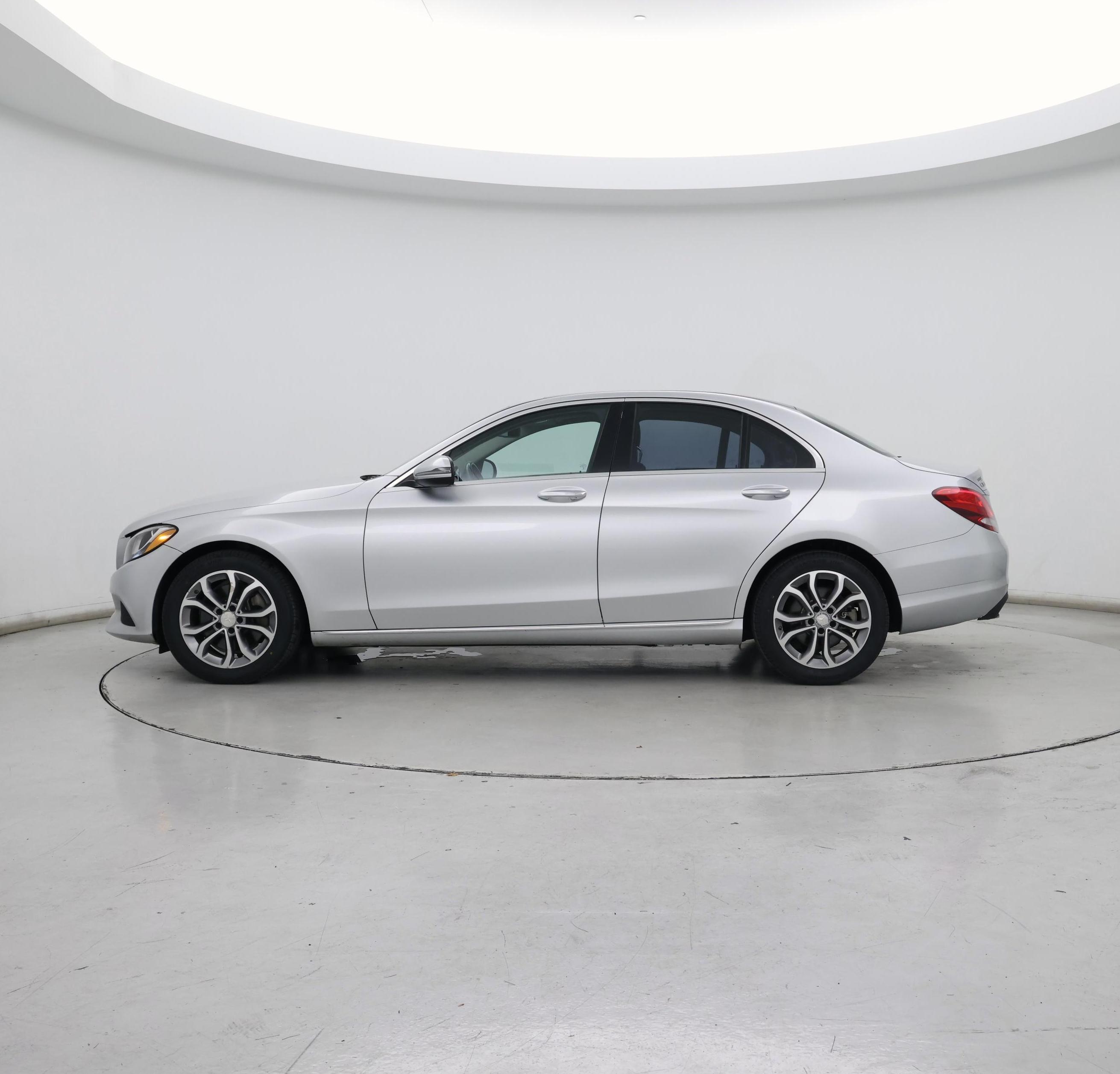 Thumbnail: 2016 Mercedes-Benz C-Class - 3