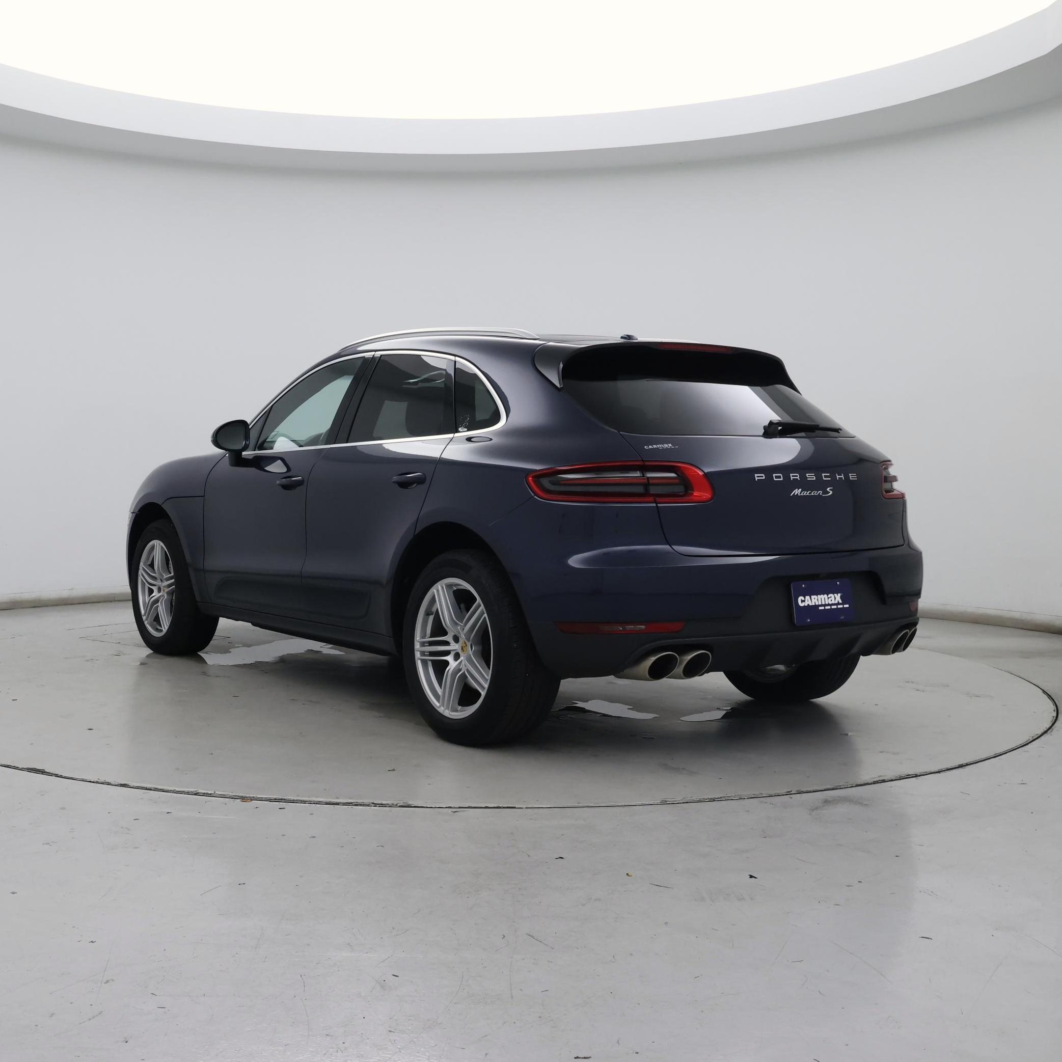 Thumbnail: 2016 Porsche Macan - 2