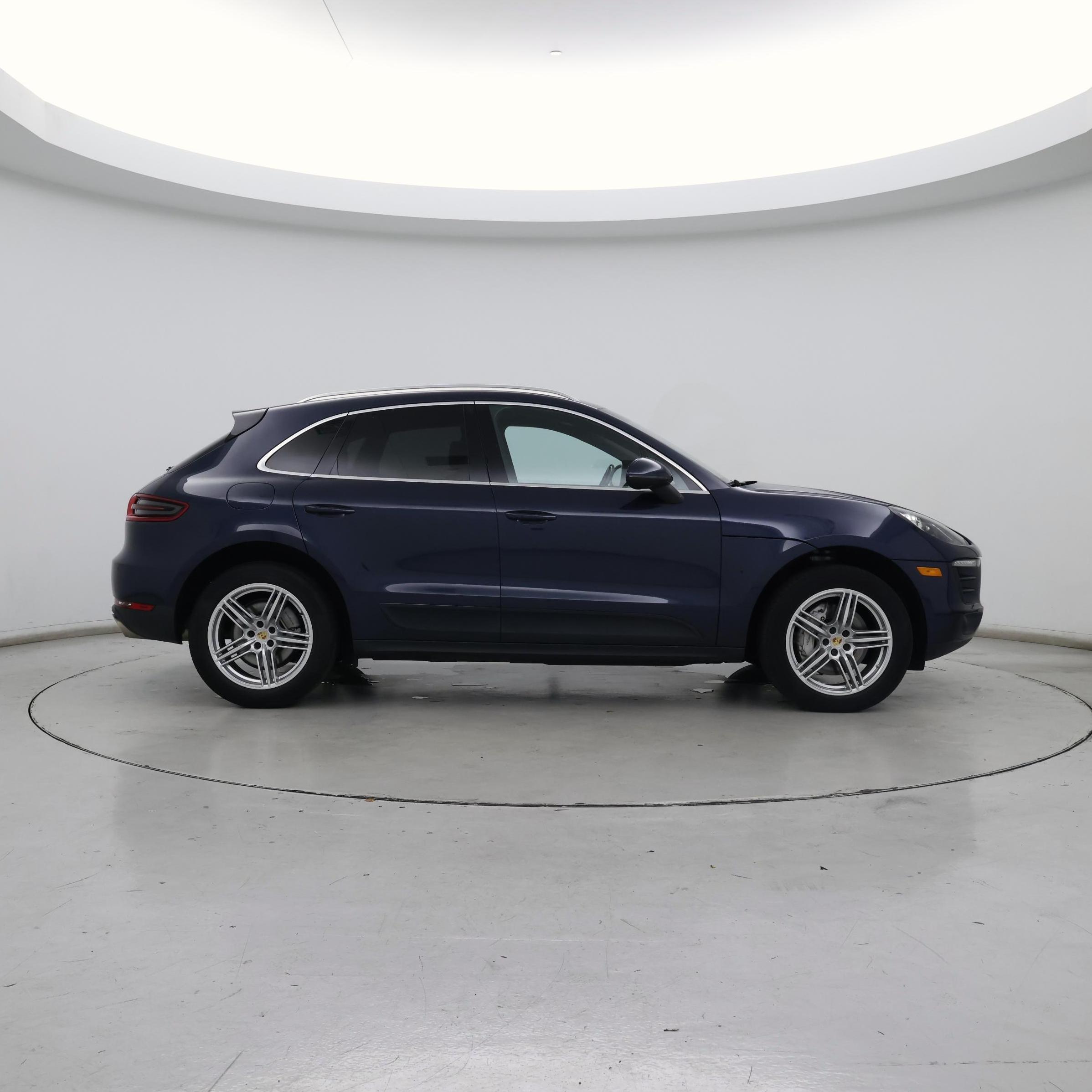 Thumbnail: 2016 Porsche Macan - 7