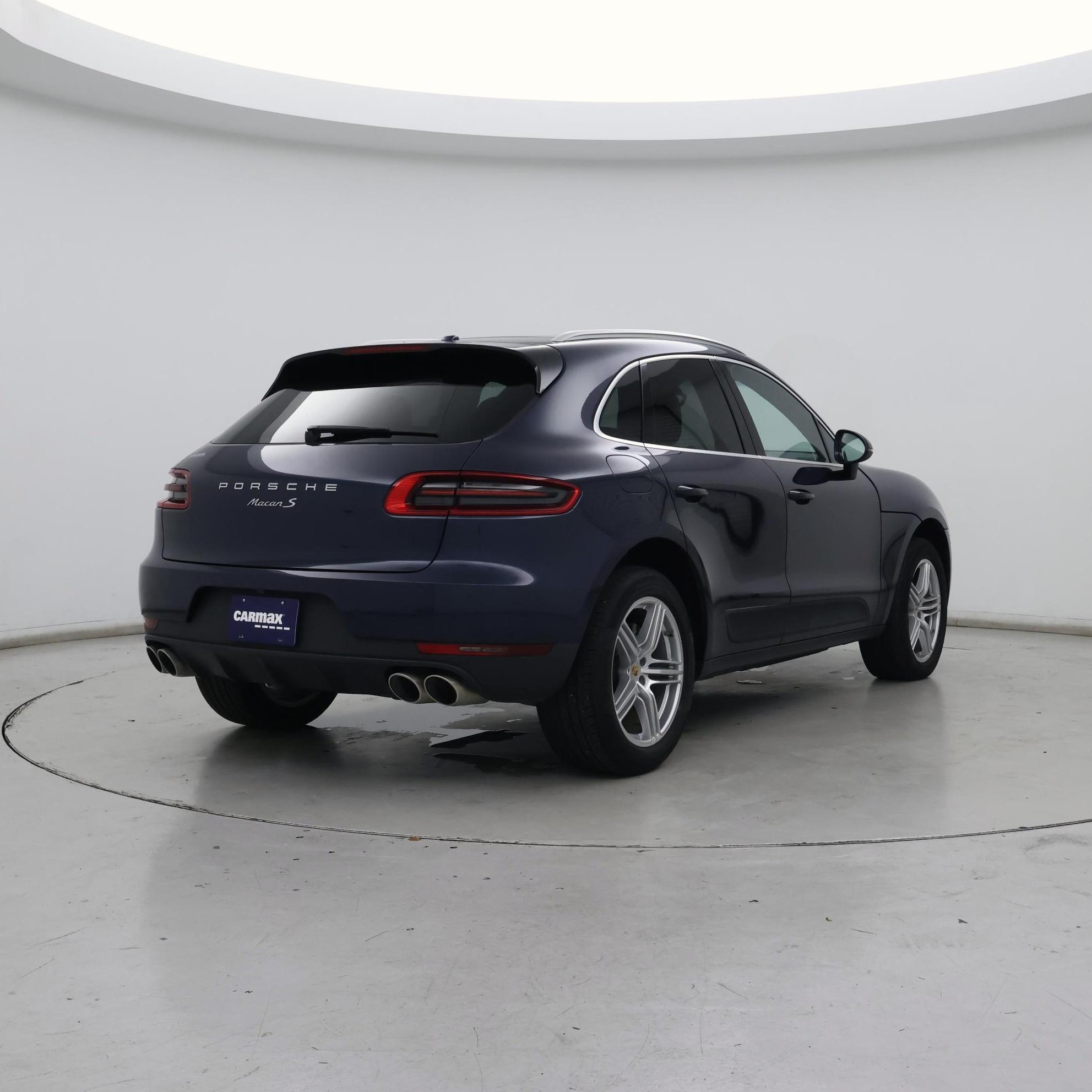 Thumbnail: 2016 Porsche Macan - 8