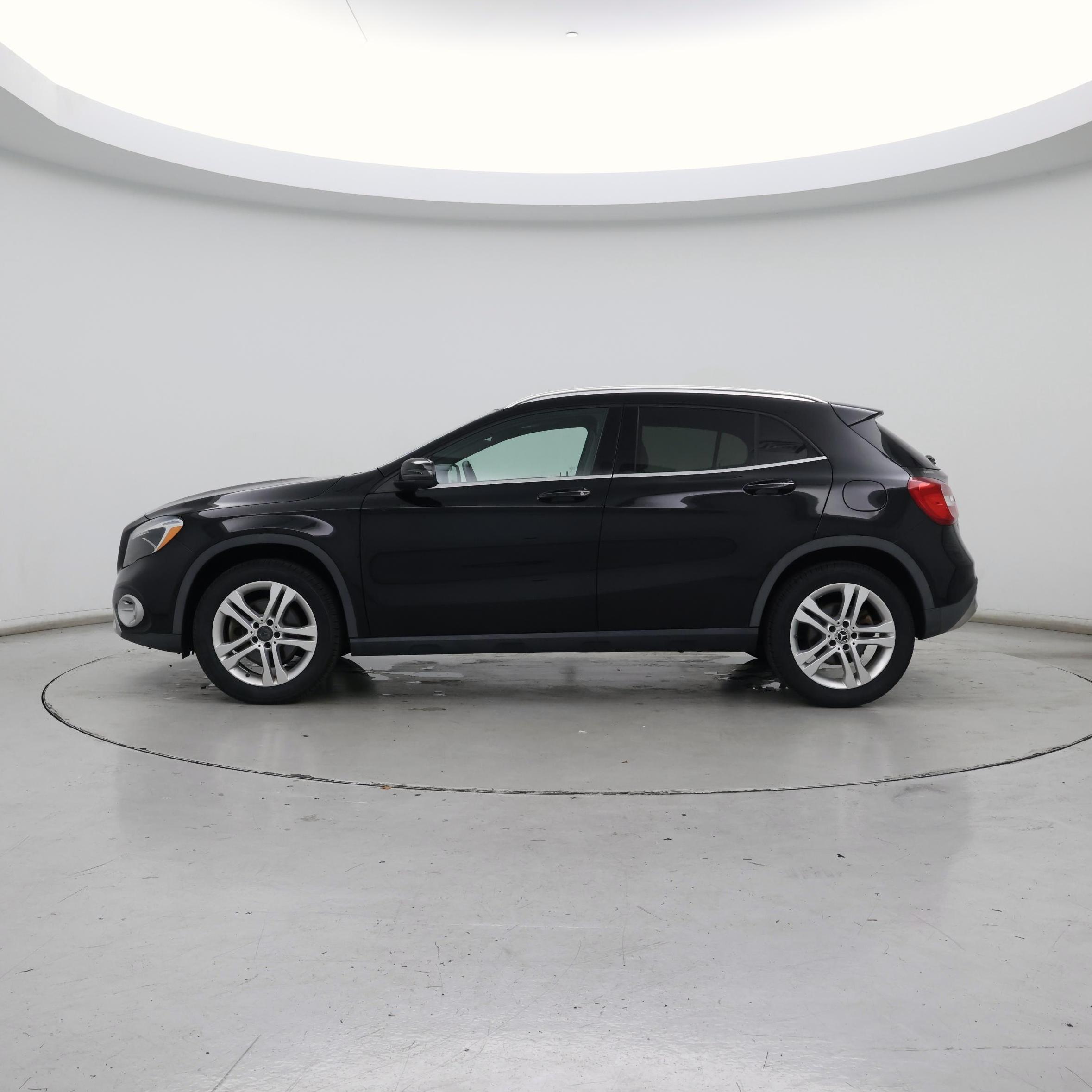 Thumbnail: 2018 Mercedes-Benz GLA - 3
