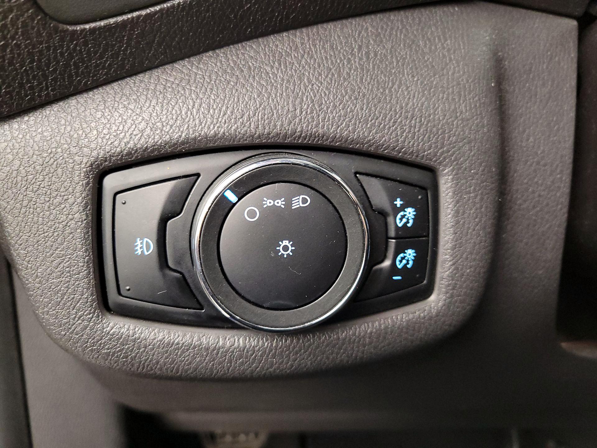 Thumbnail: 2016 Ford Transit Series - 13