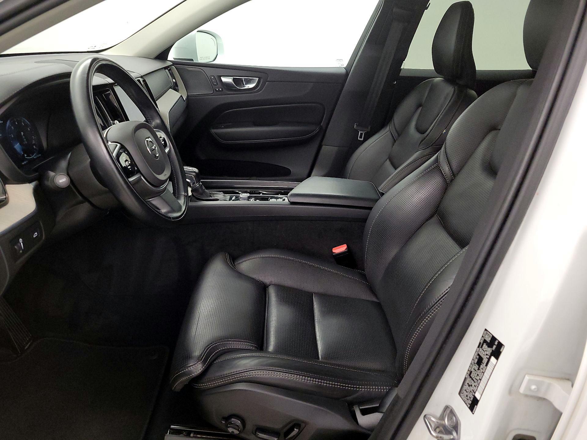 Thumbnail: 2021 Volvo XC60 - 11
