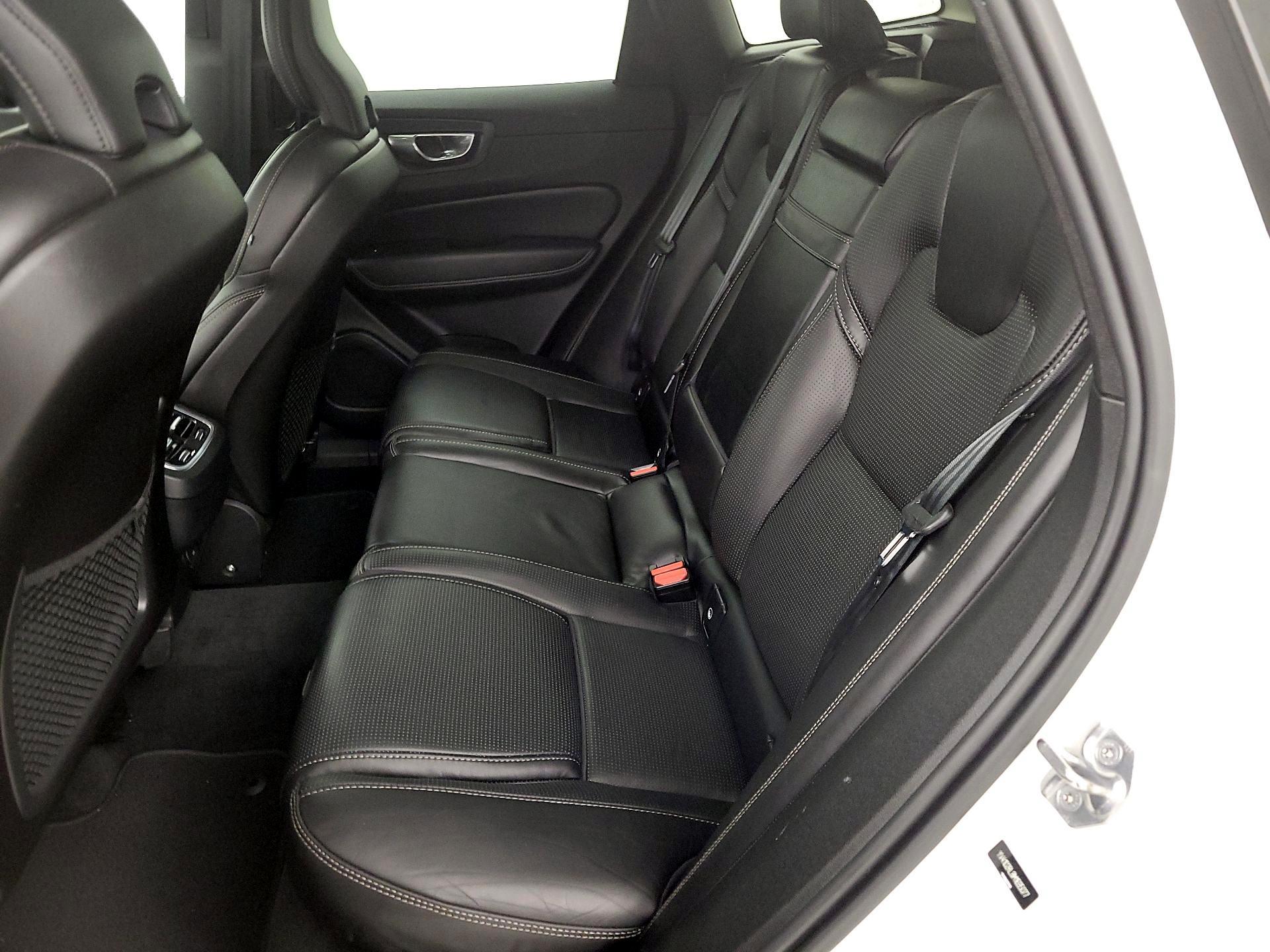 Thumbnail: 2021 Volvo XC60 - 19