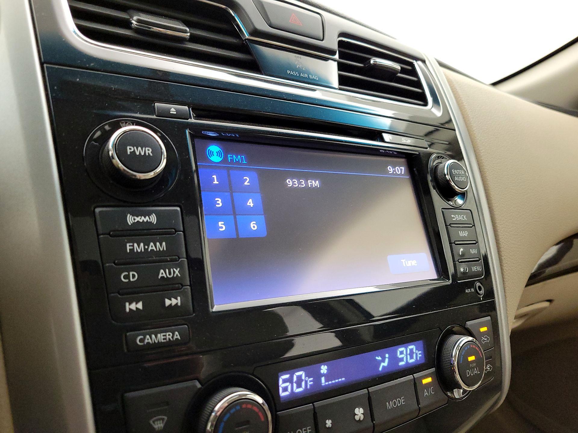 Thumbnail: 2013 Nissan Altima - 16
