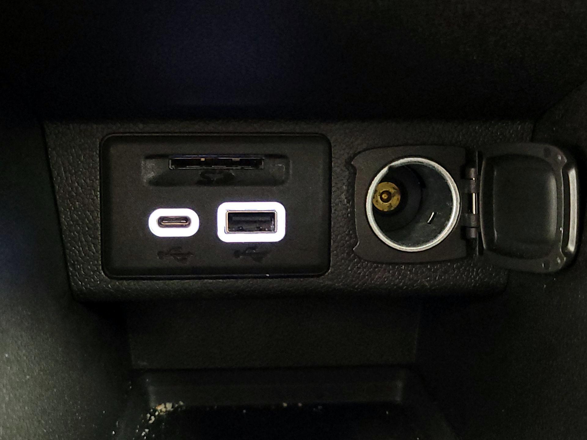 Thumbnail: 2022 Chevrolet Bolt EV - 18