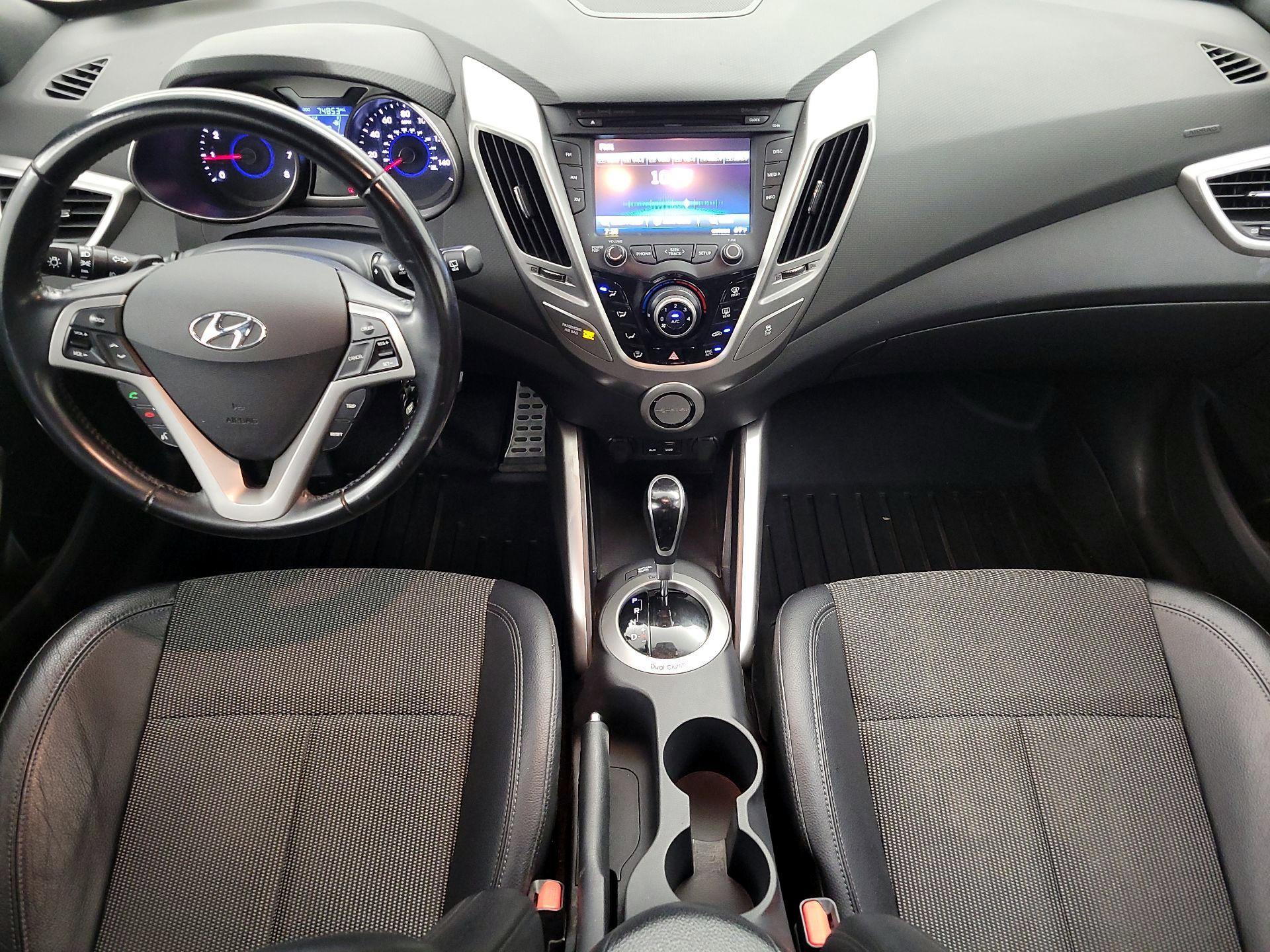 Thumbnail: 2016 Hyundai Veloster - 9