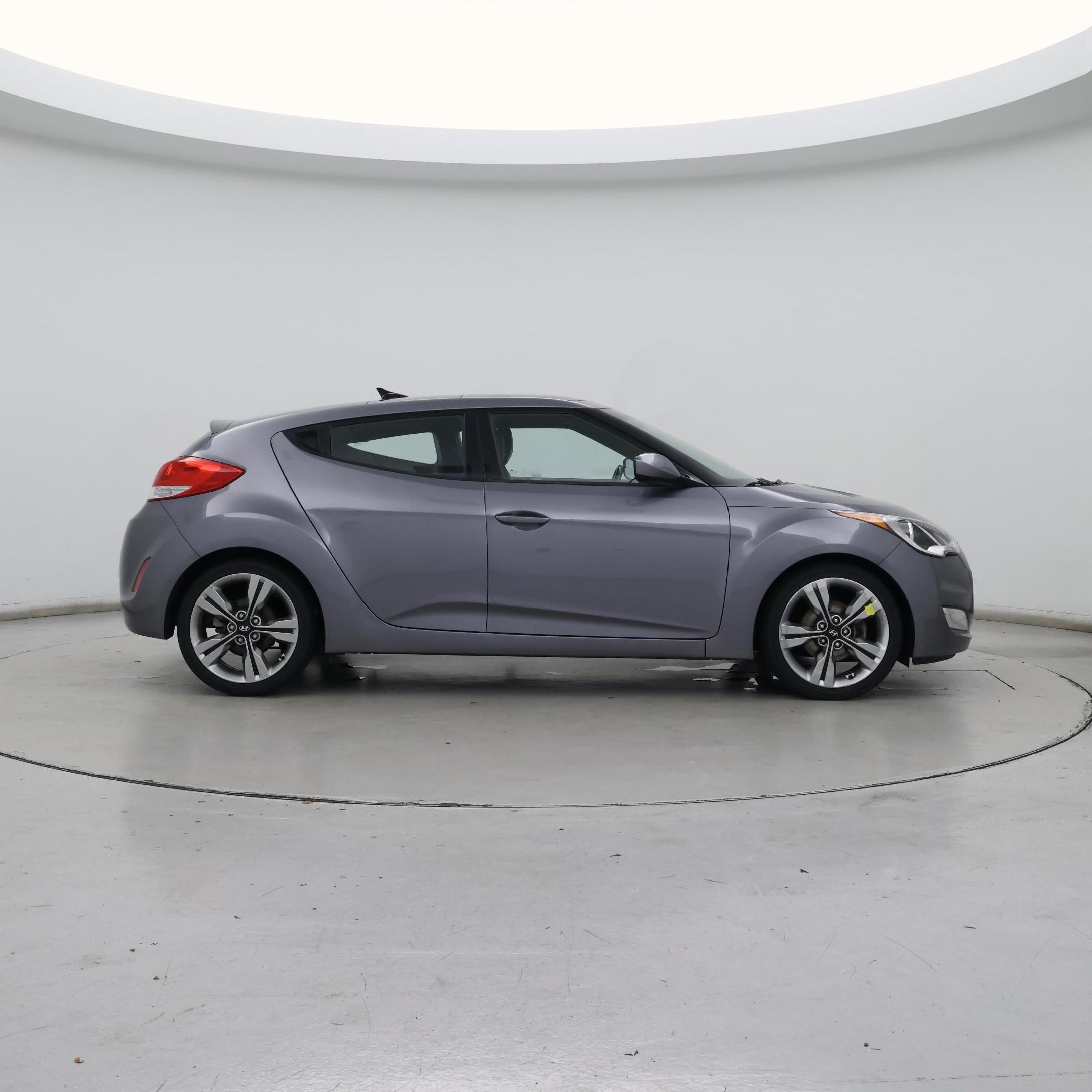 Thumbnail: 2016 Hyundai Veloster - 7