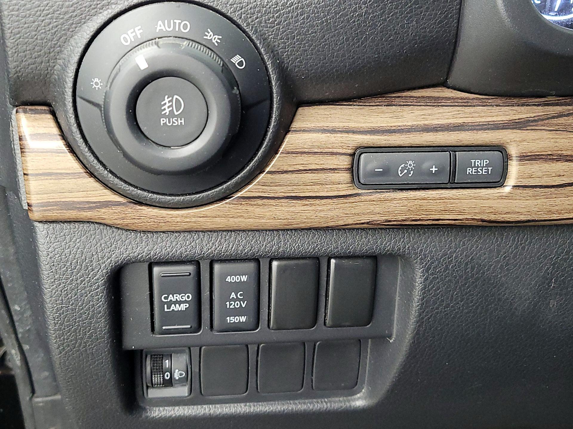 Thumbnail: 2020 Nissan Titan - 13