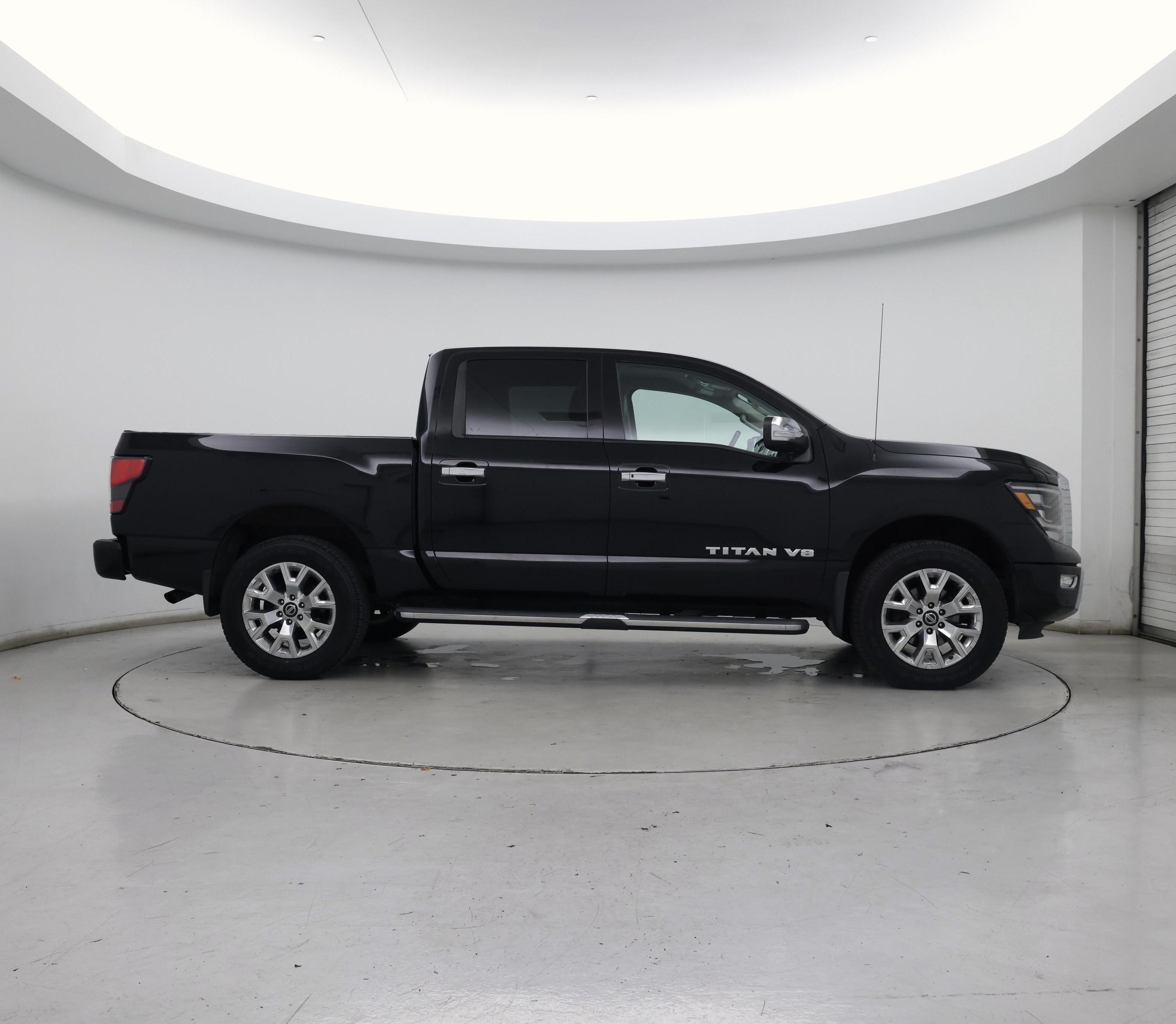 Thumbnail: 2020 Nissan Titan - 7