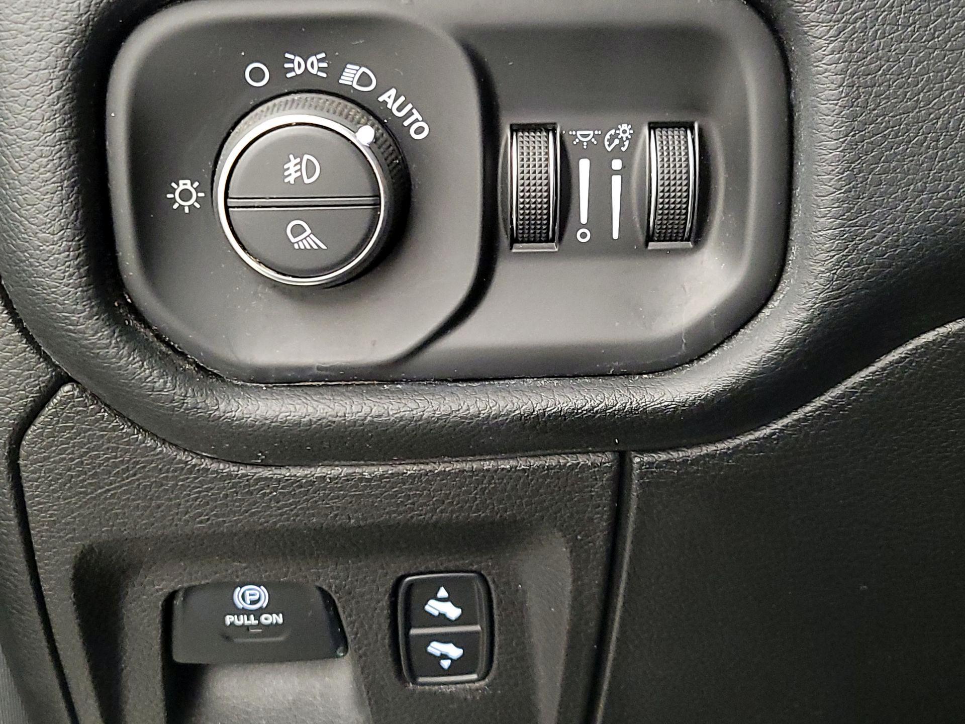 Thumbnail: 2021 RAM 1500 - 13