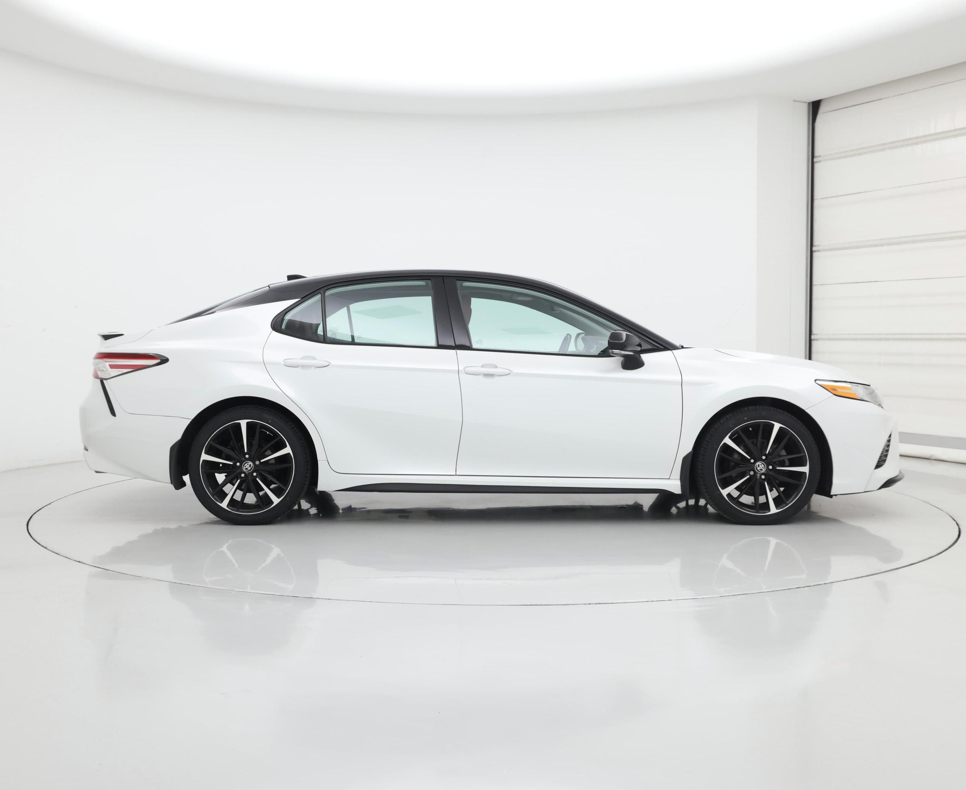 Thumbnail: 2020 Toyota Camry - 7