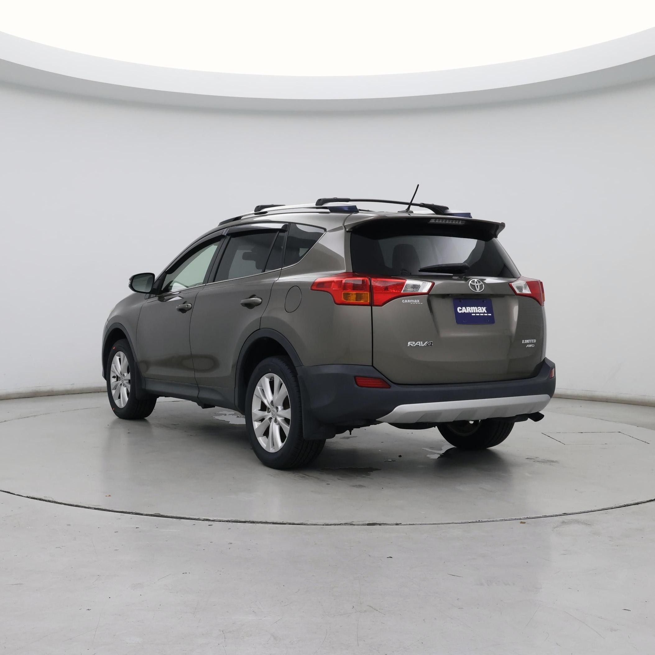 Thumbnail: 2015 Toyota RAV4 - 2