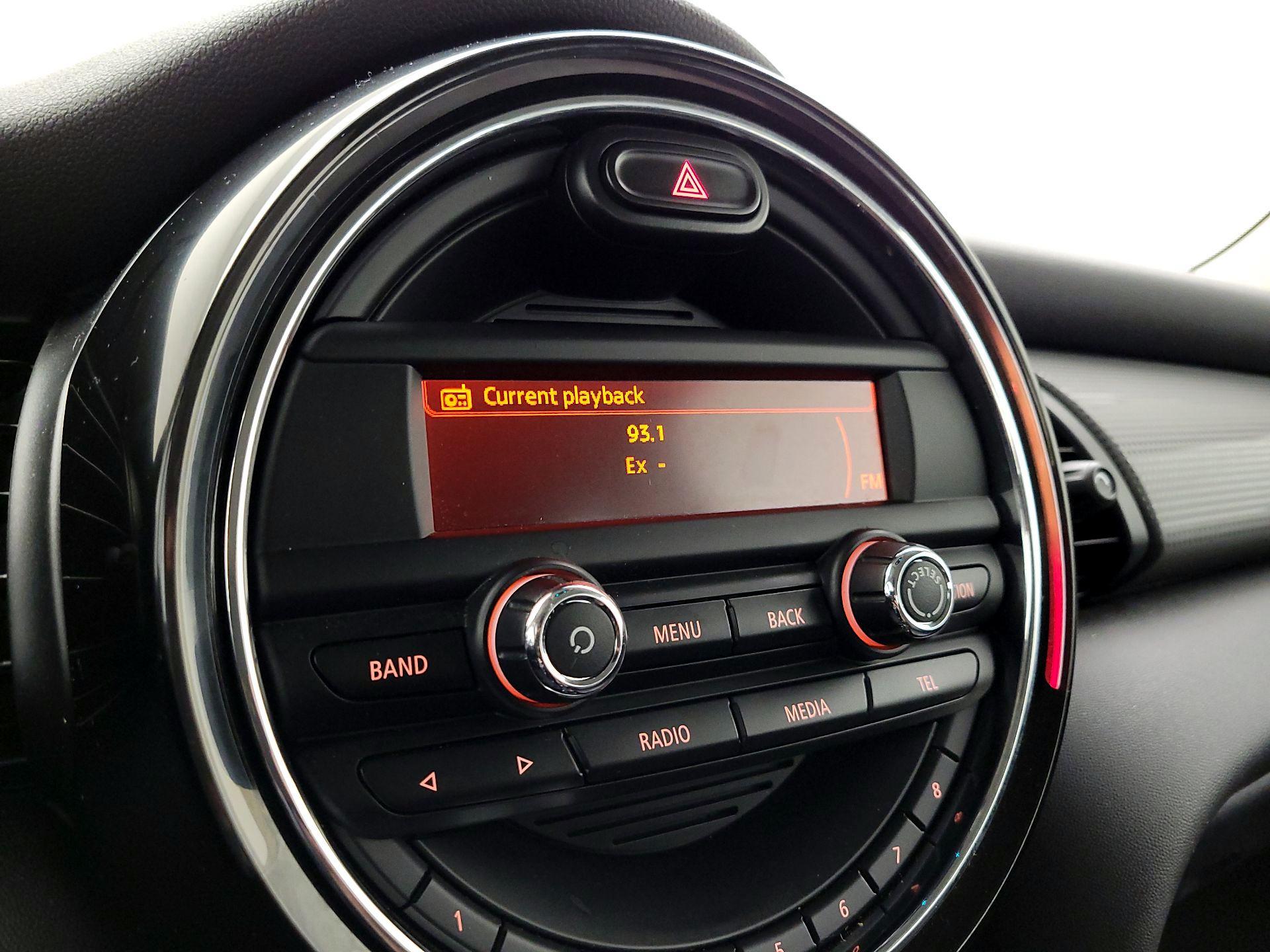 Thumbnail: 2015 MINI Cooper Hardtop - 14