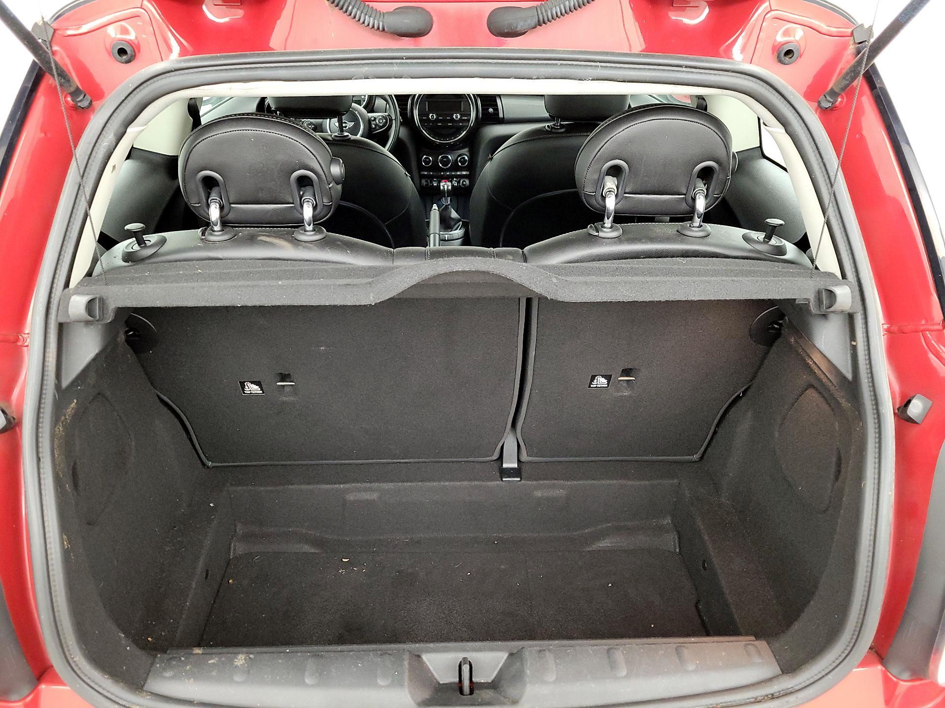 Thumbnail: 2015 MINI Cooper Hardtop - 19