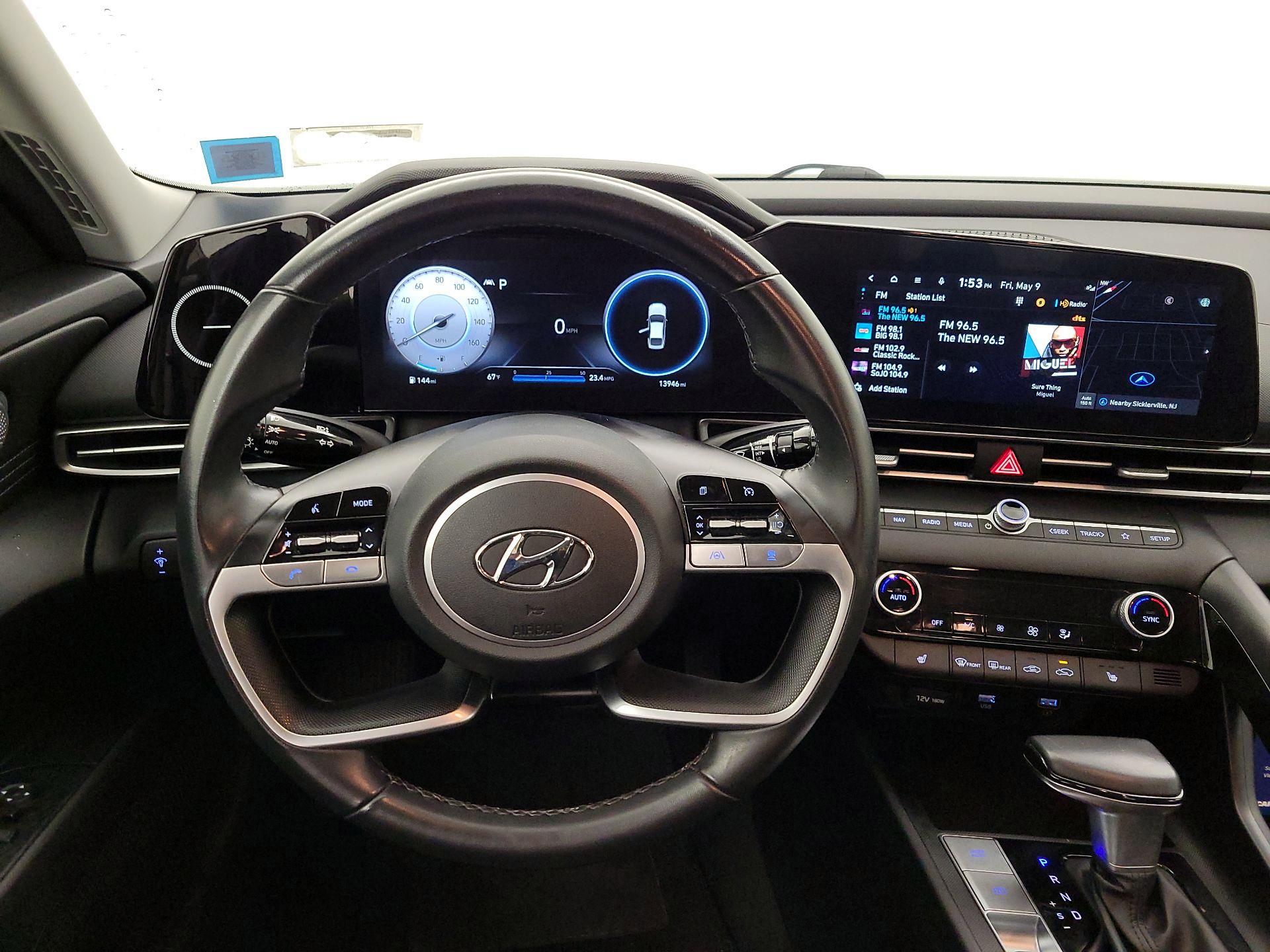 Thumbnail: 2023 Hyundai Elantra - 10