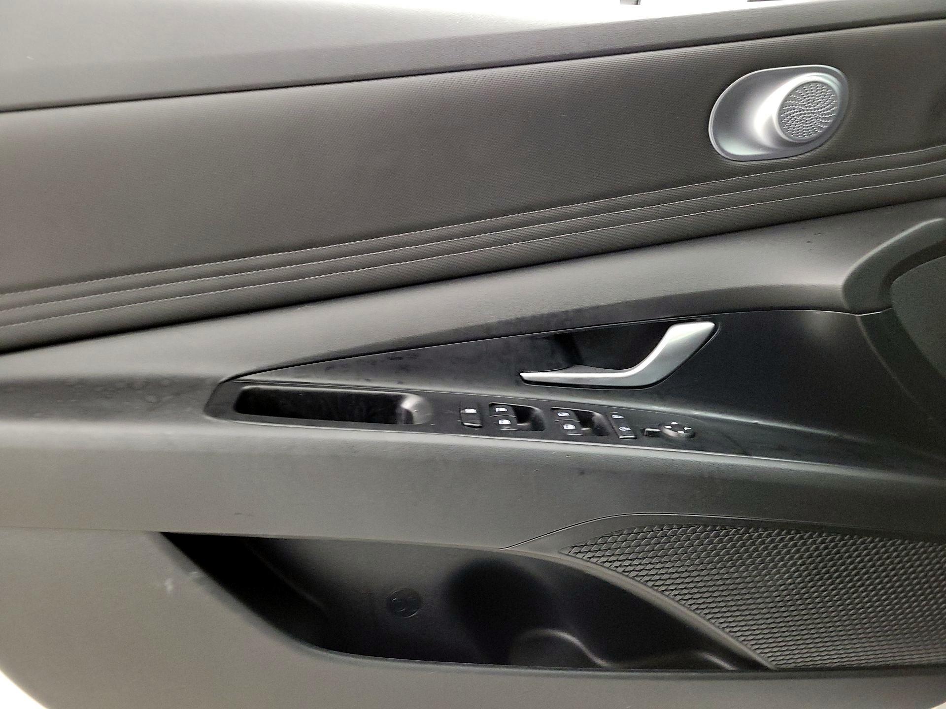 Thumbnail: 2023 Hyundai Elantra - 12