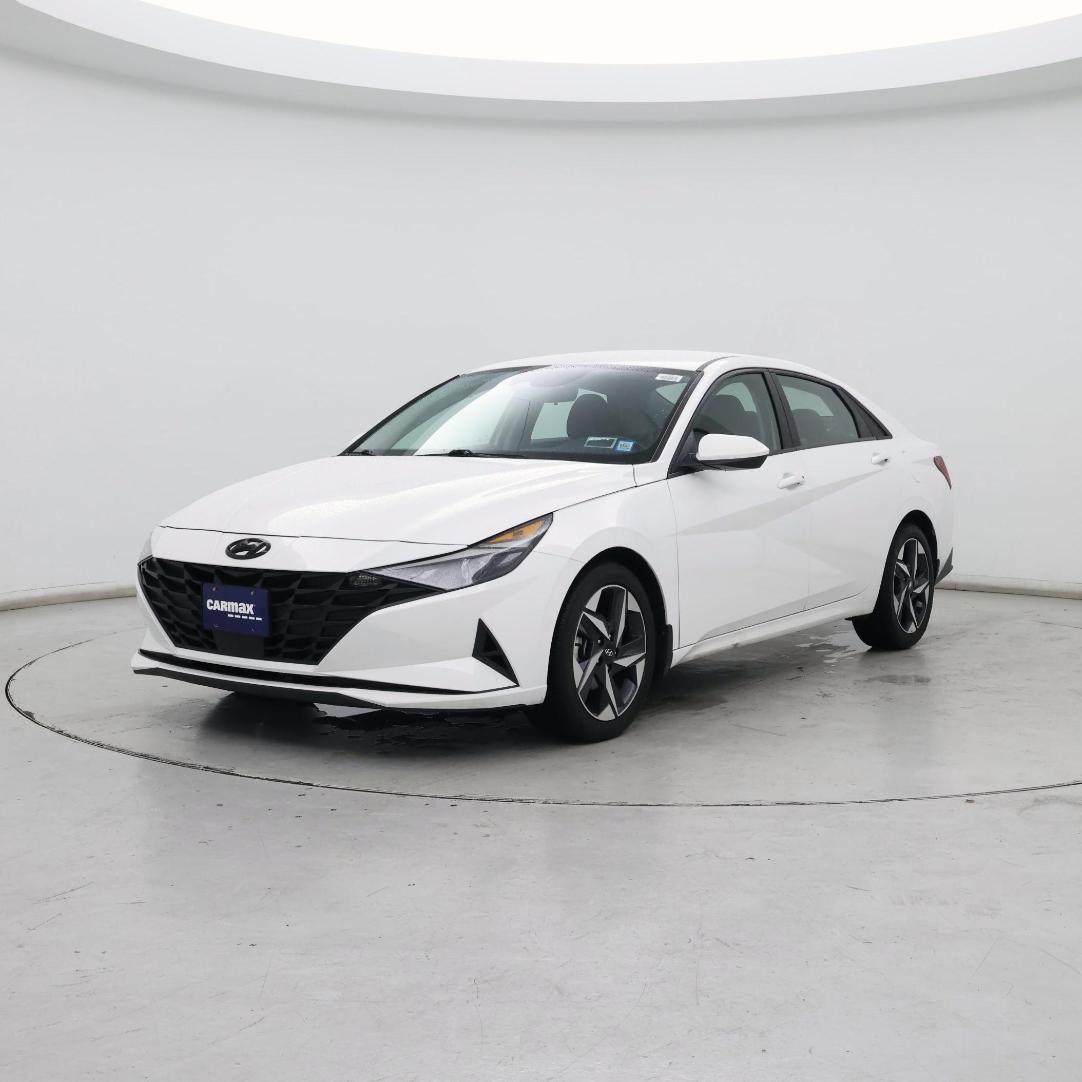 Thumbnail: 2023 Hyundai Elantra - 4