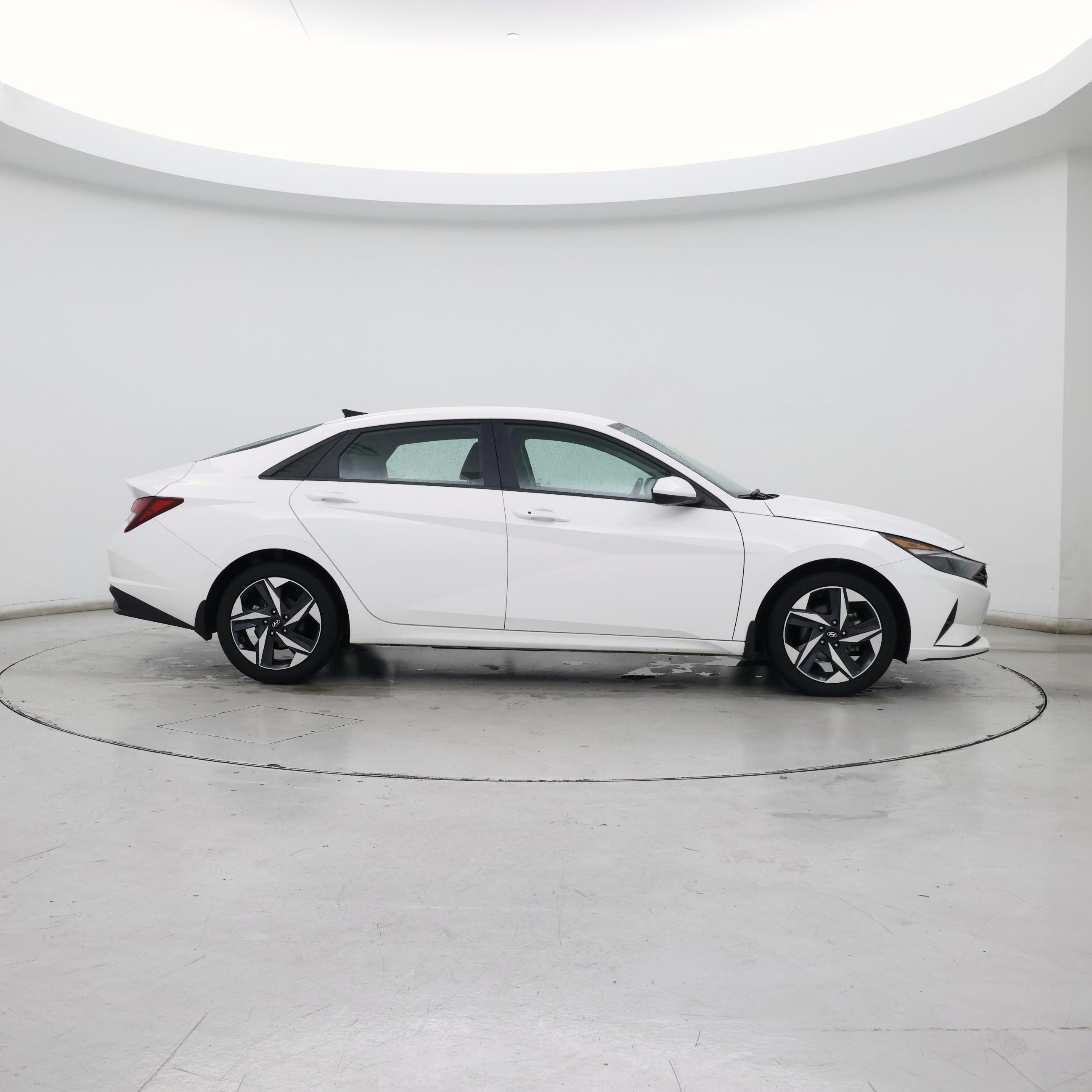 Thumbnail: 2023 Hyundai Elantra - 7