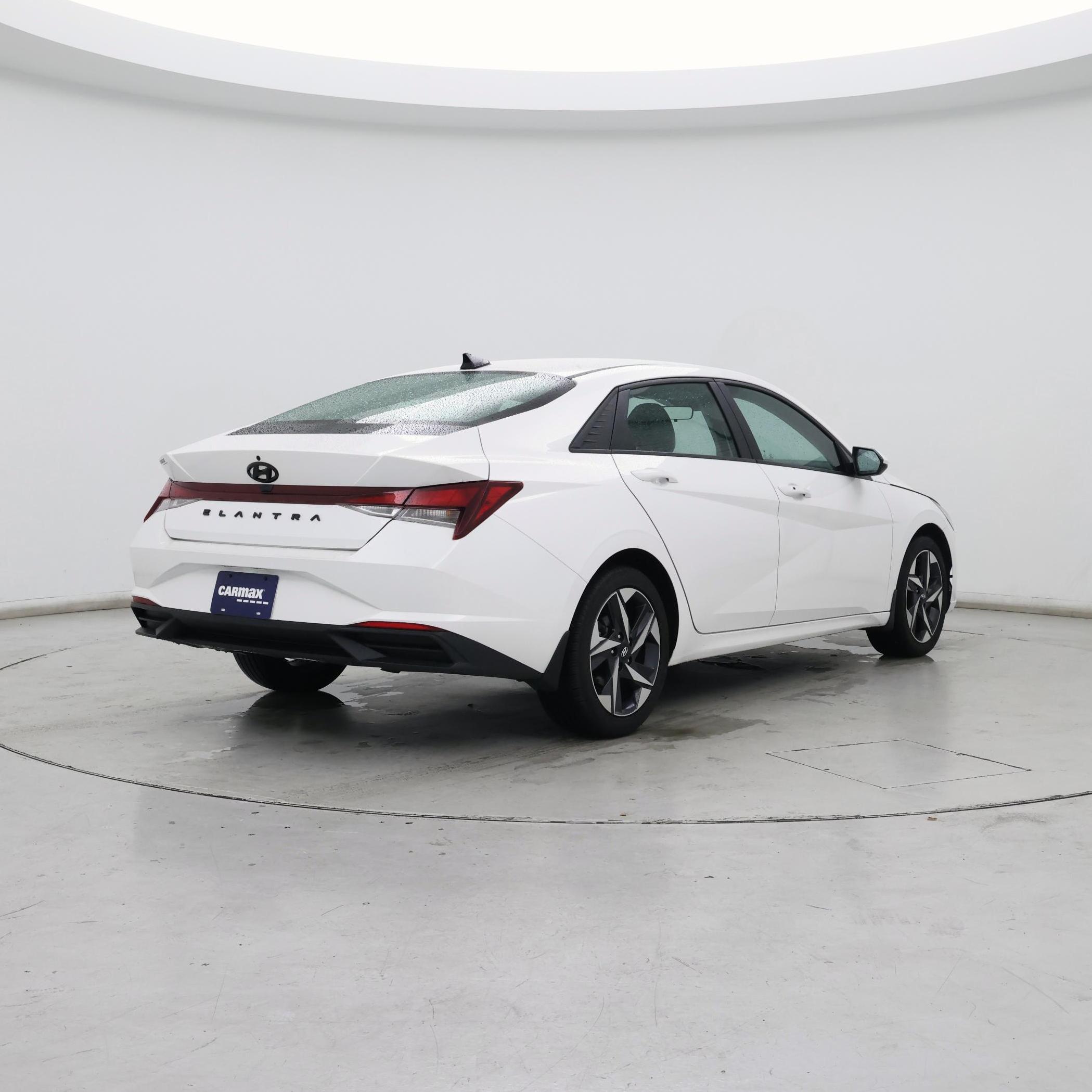 Thumbnail: 2023 Hyundai Elantra - 8