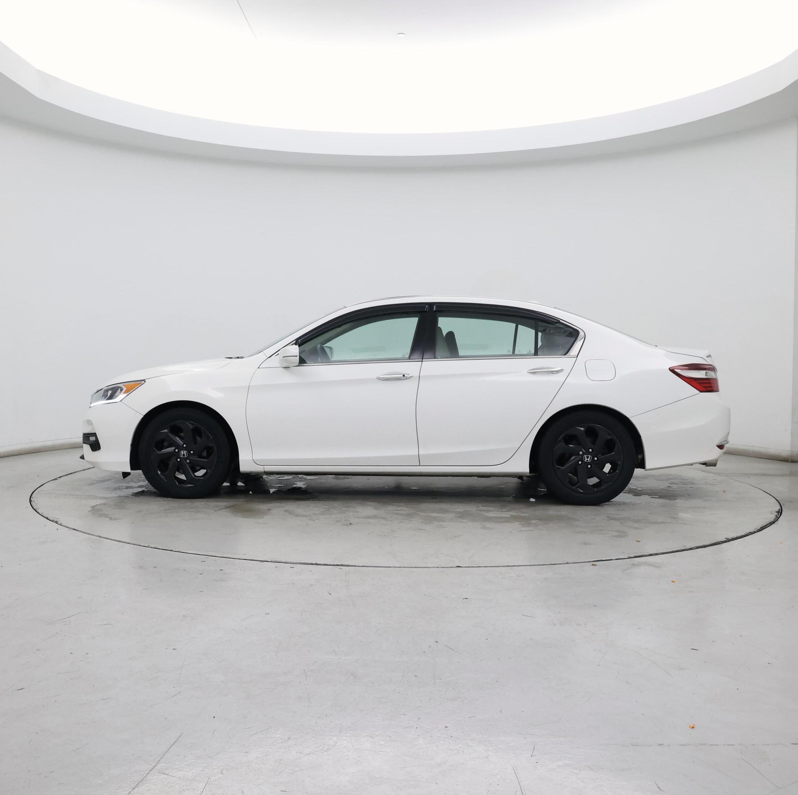 Thumbnail: 2016 Honda Accord - 3