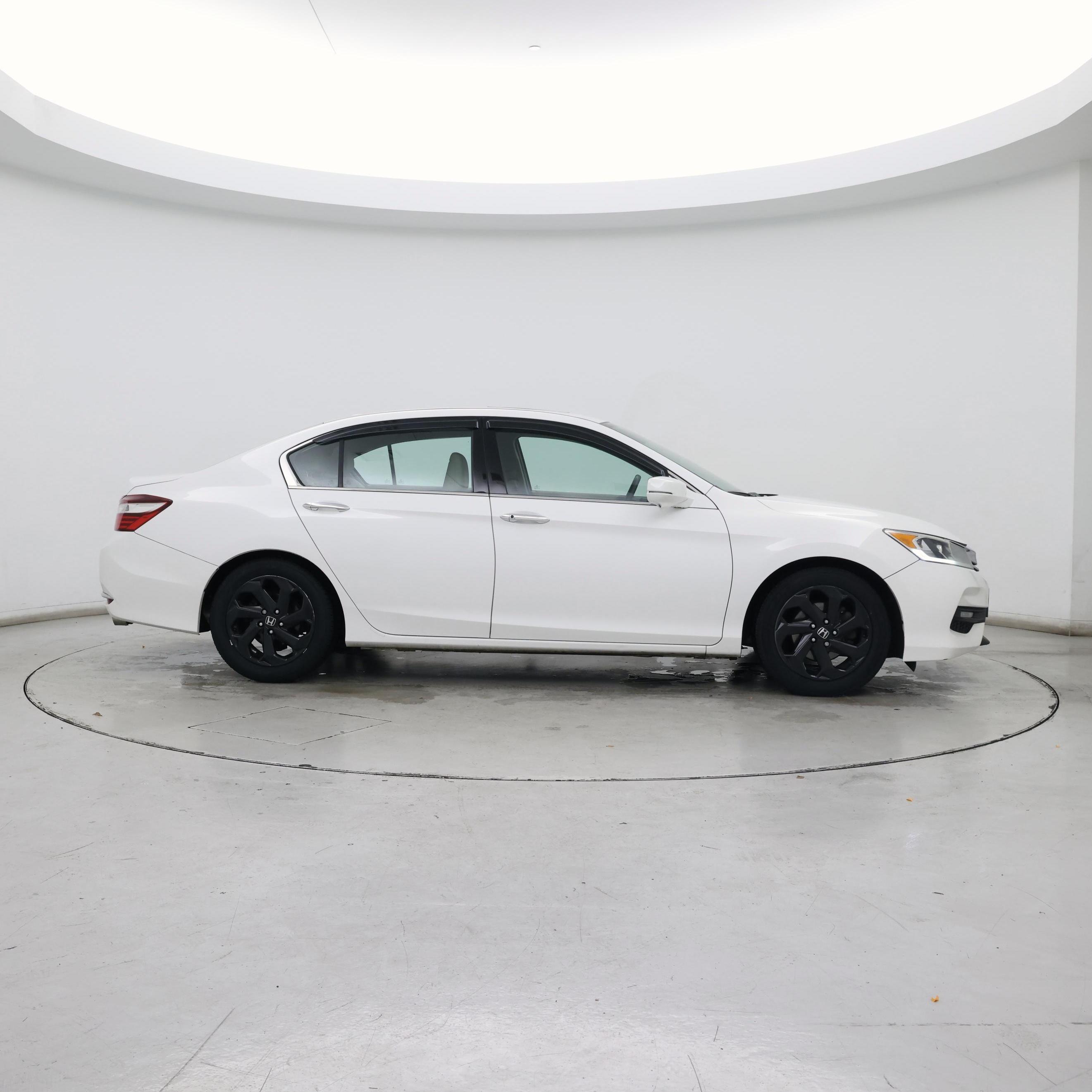 Thumbnail: 2016 Honda Accord - 7