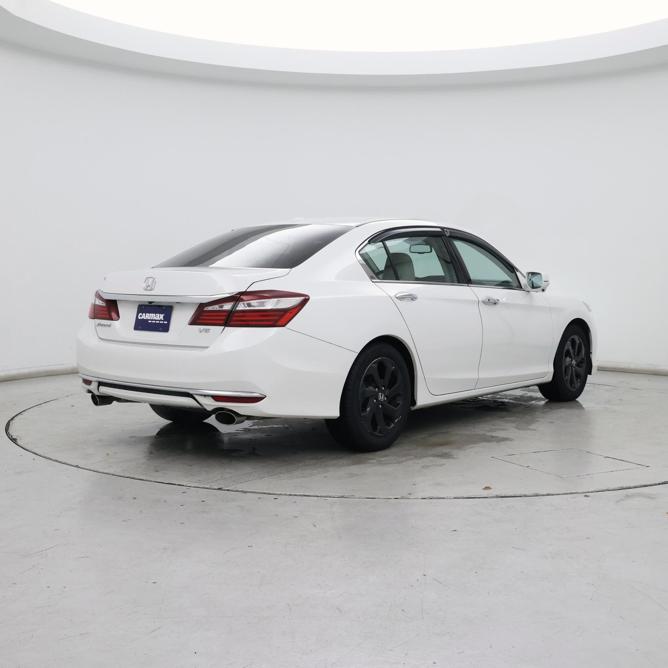 Thumbnail: 2016 Honda Accord - 8