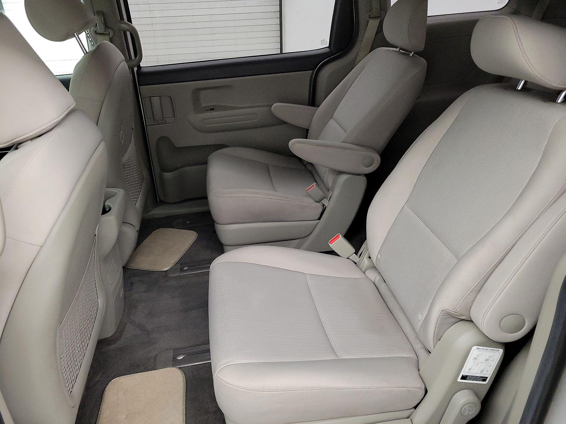 Thumbnail: 2020 Kia Sedona - 19