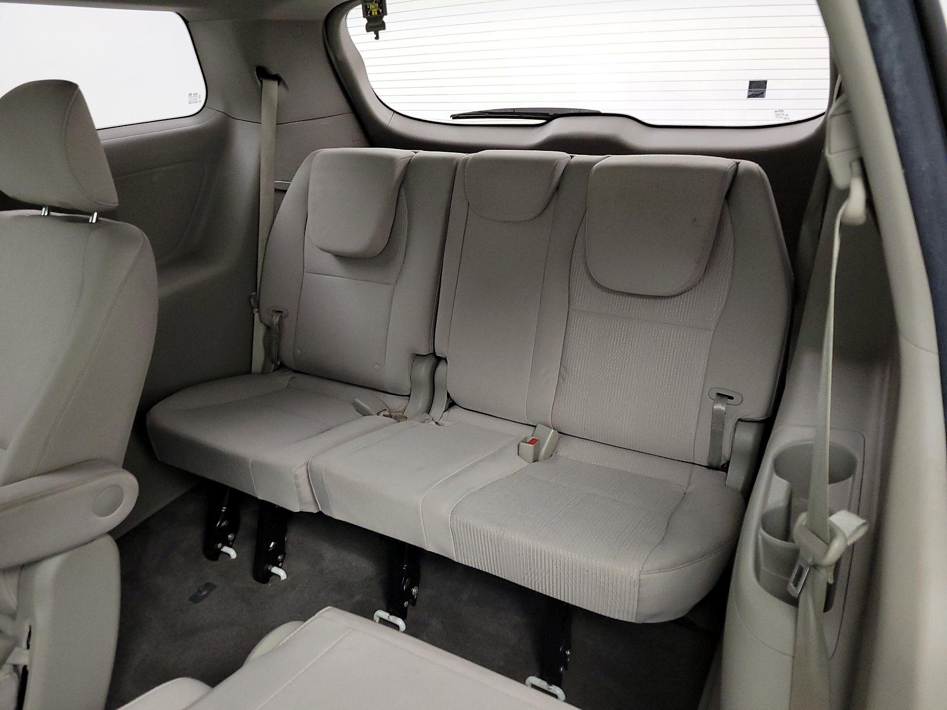 Thumbnail: 2020 Kia Sedona - 20