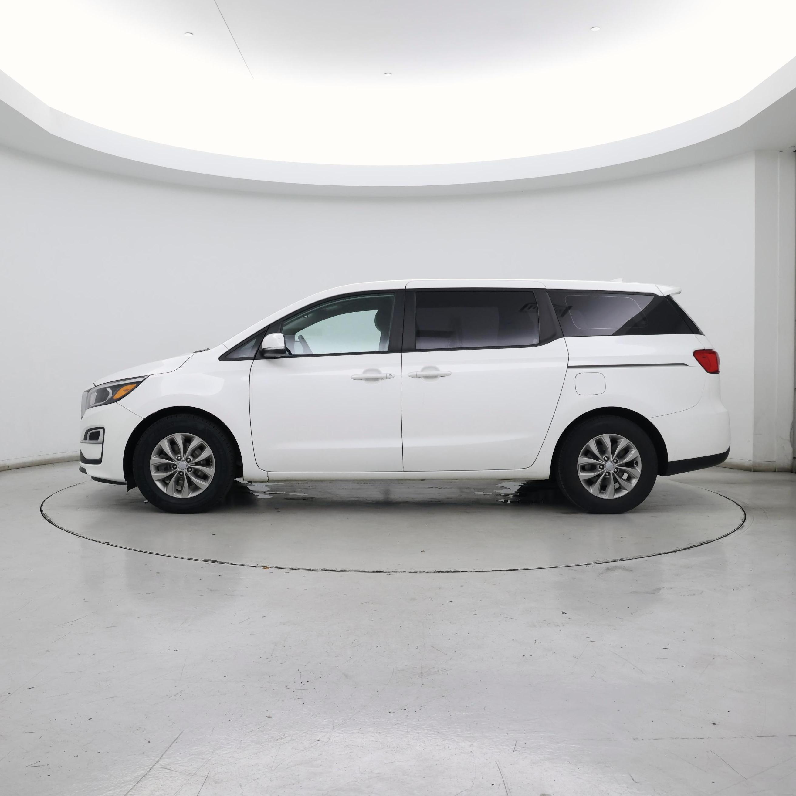 Thumbnail: 2020 Kia Sedona - 3