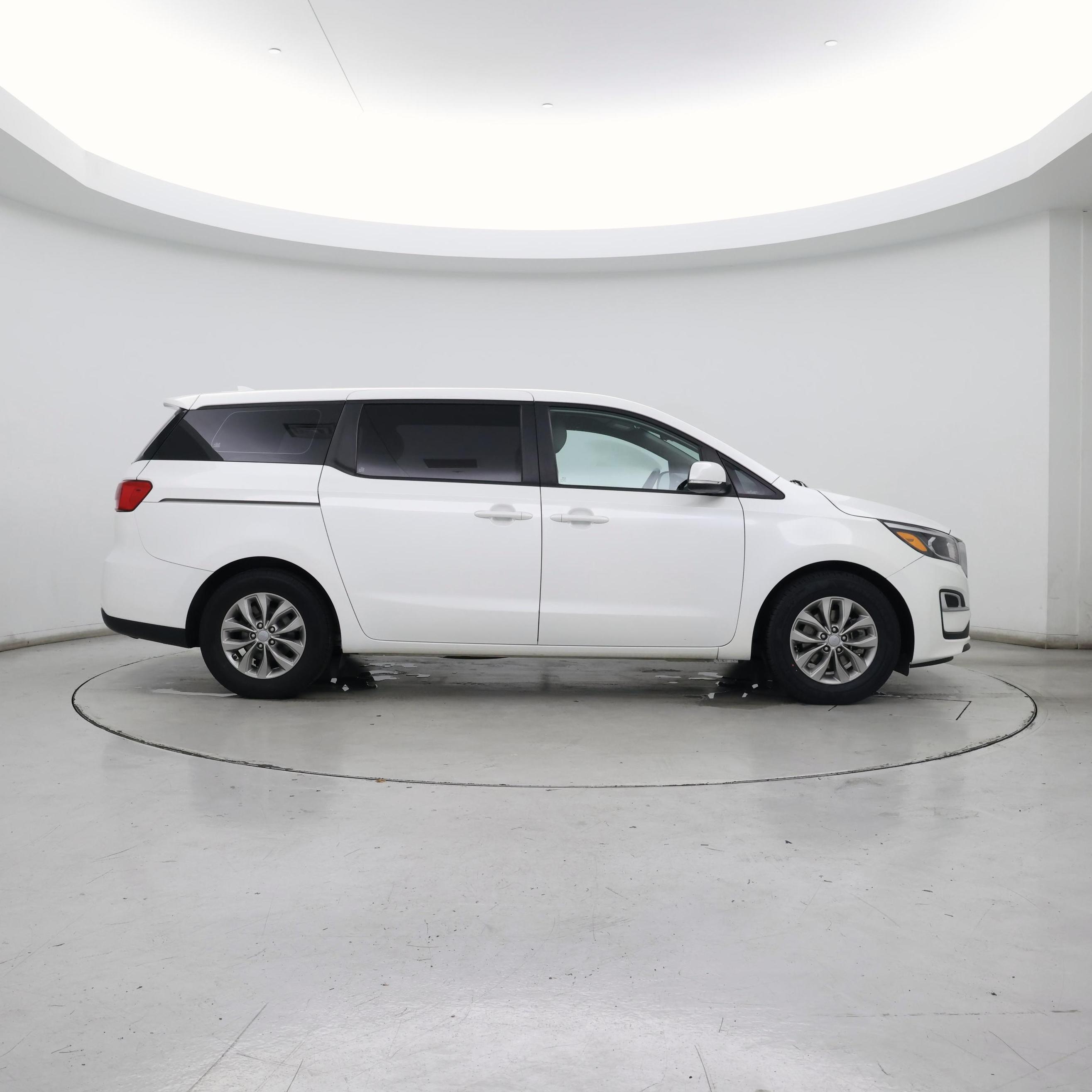 Thumbnail: 2020 Kia Sedona - 7