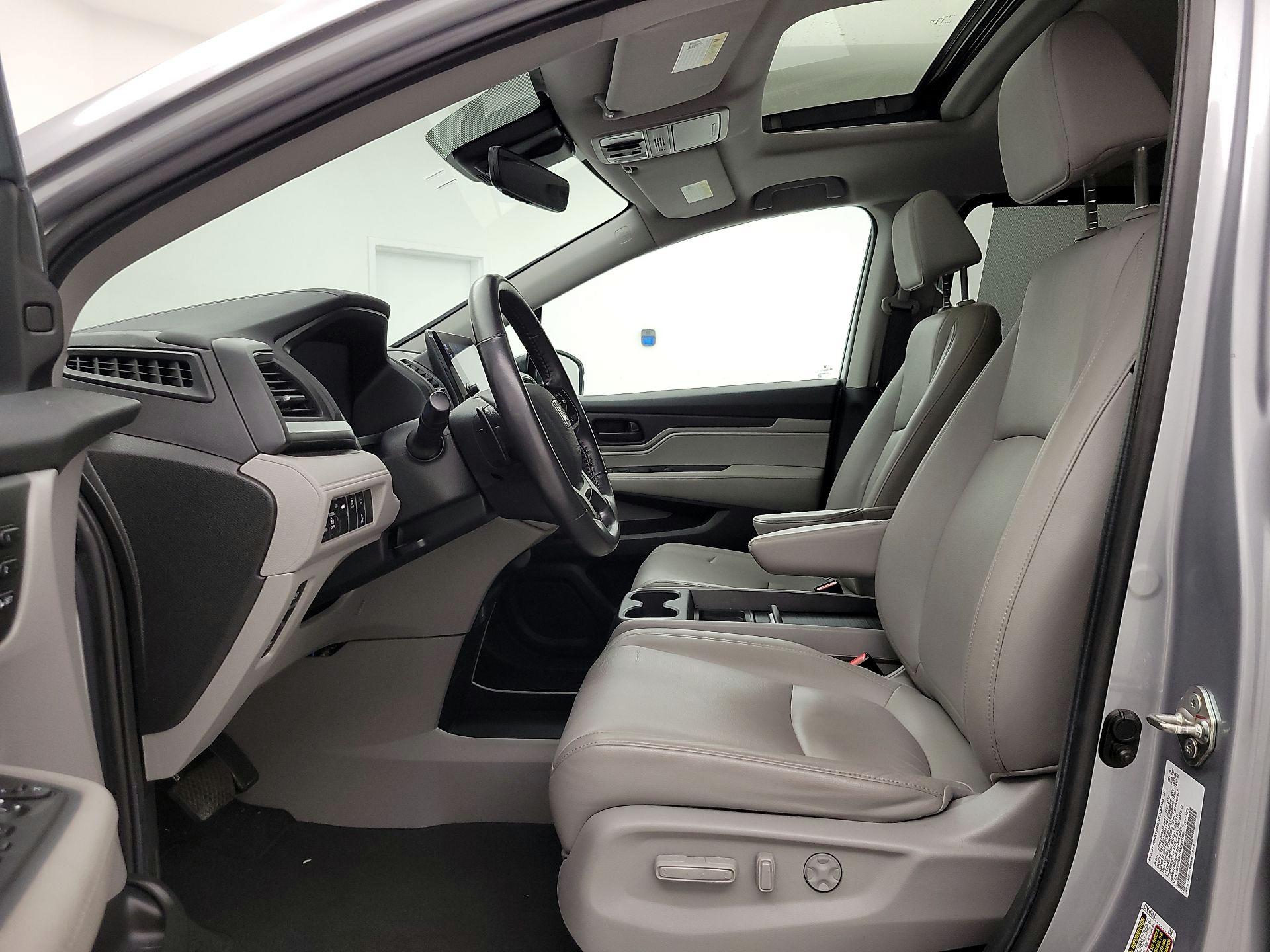 Thumbnail: 2019 Honda Odyssey - 11