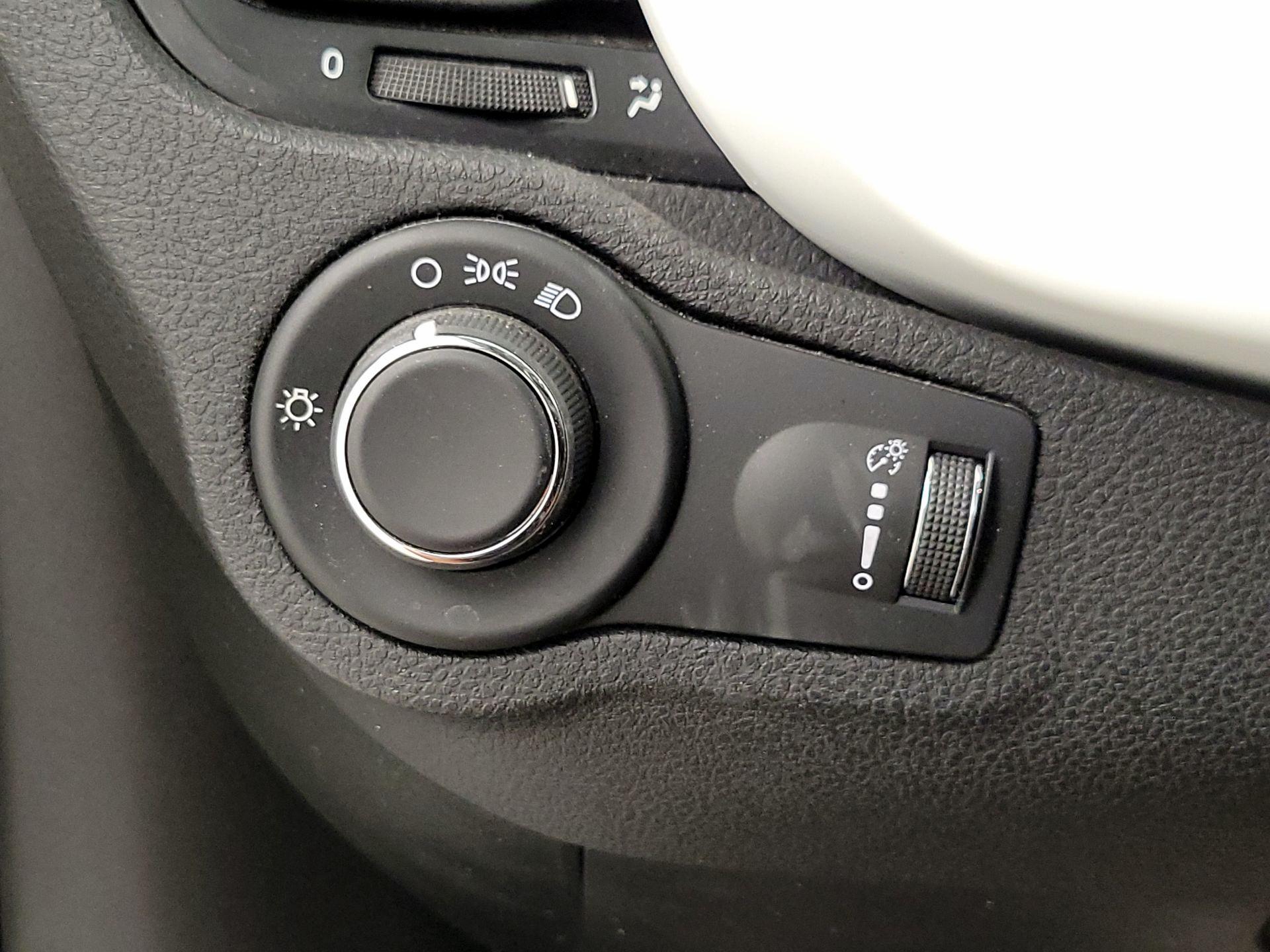 Thumbnail: 2017 Fiat 500X - 13