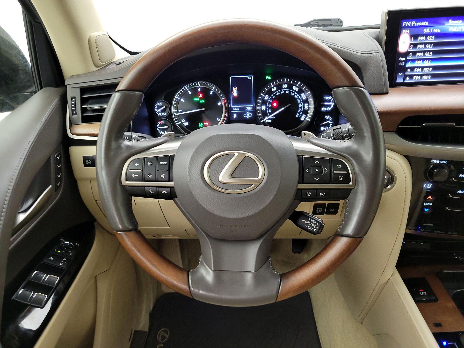 Thumbnail: 2019 Lexus LX - 10