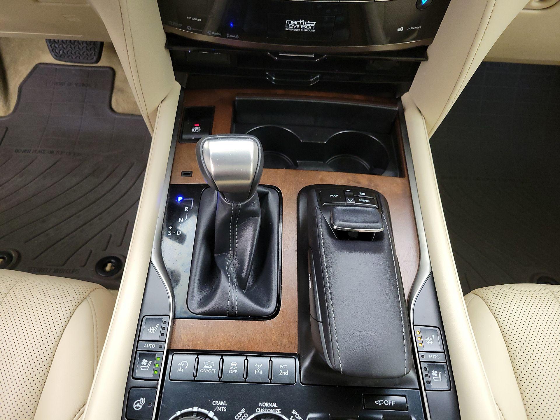 Thumbnail: 2019 Lexus LX - 17