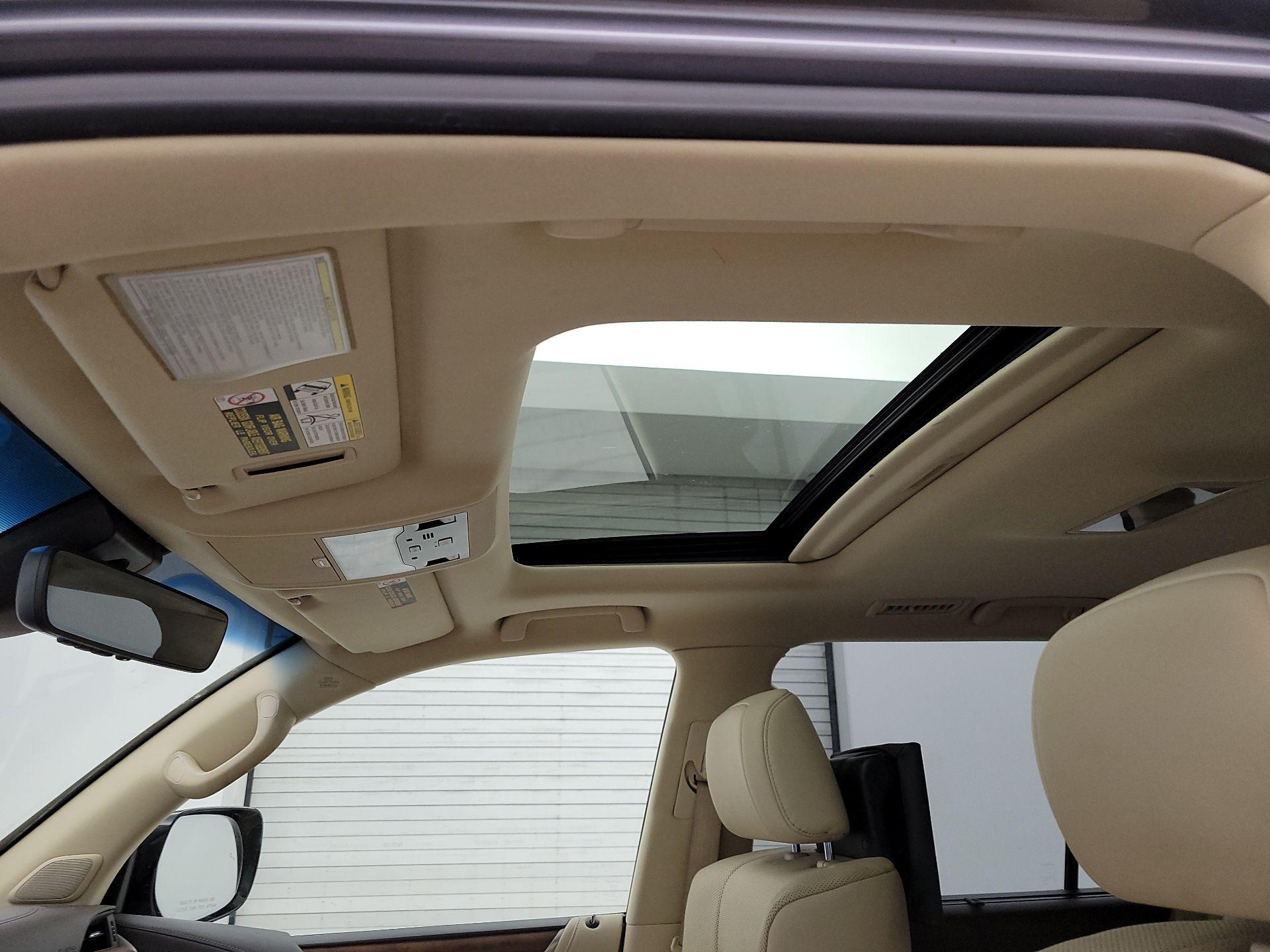 Thumbnail: 2019 Lexus LX - 19