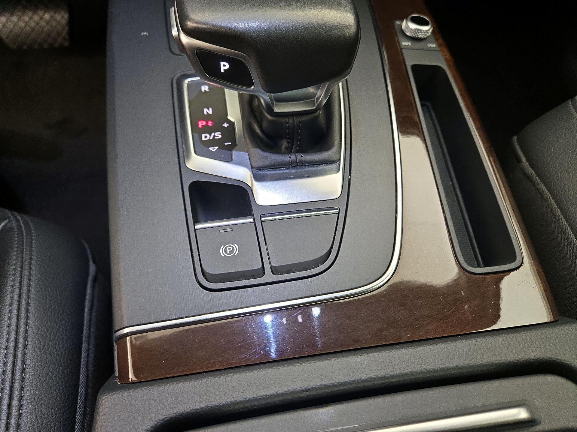 Thumbnail: 2018 Audi Q5 - 18