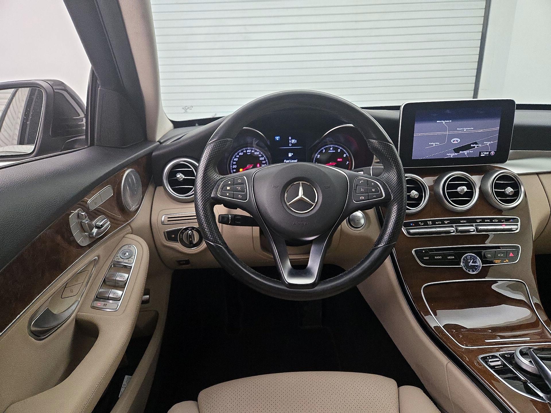 Thumbnail: 2015 Mercedes-Benz C-Class - 10