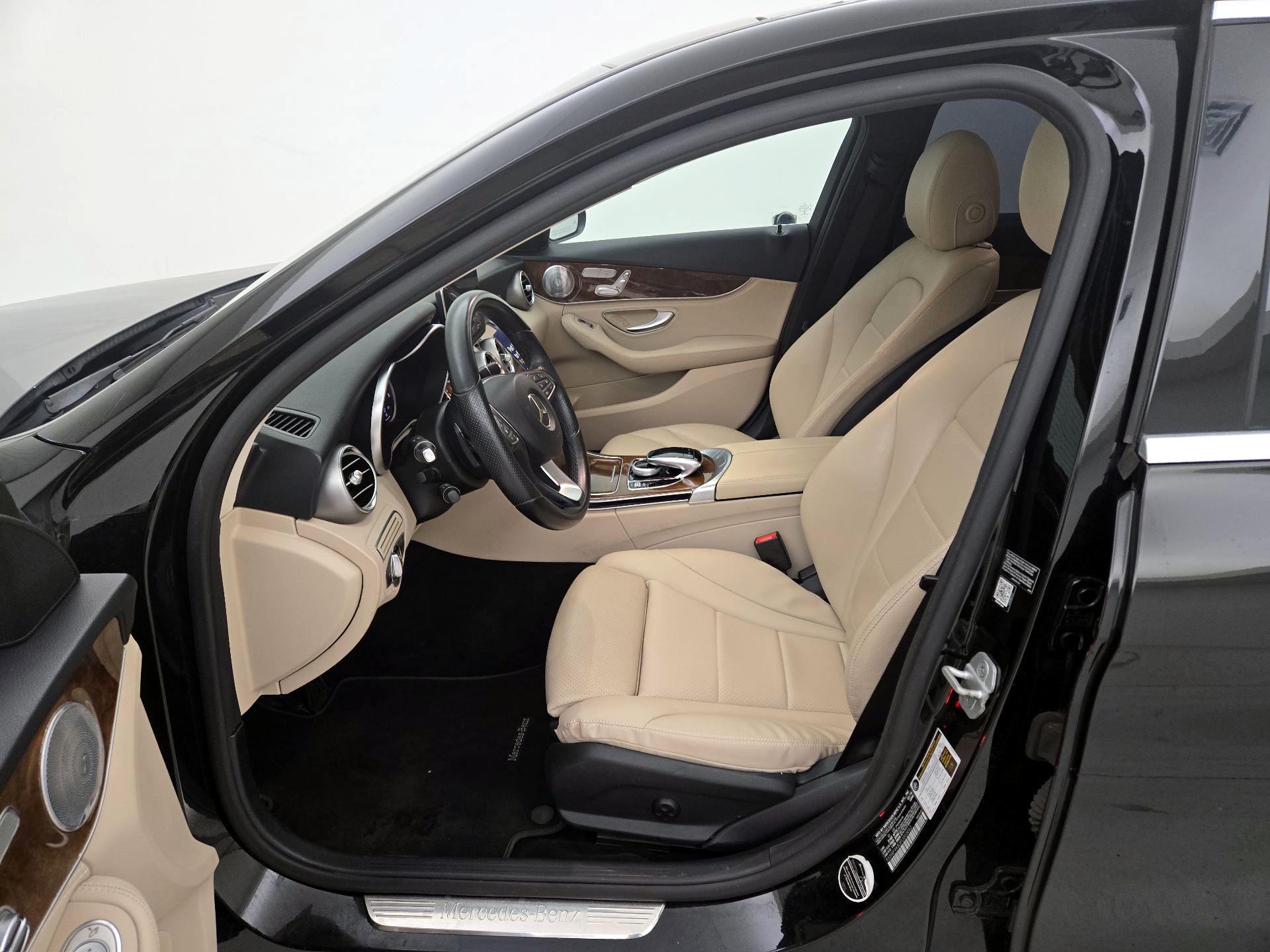 Thumbnail: 2015 Mercedes-Benz C-Class - 11