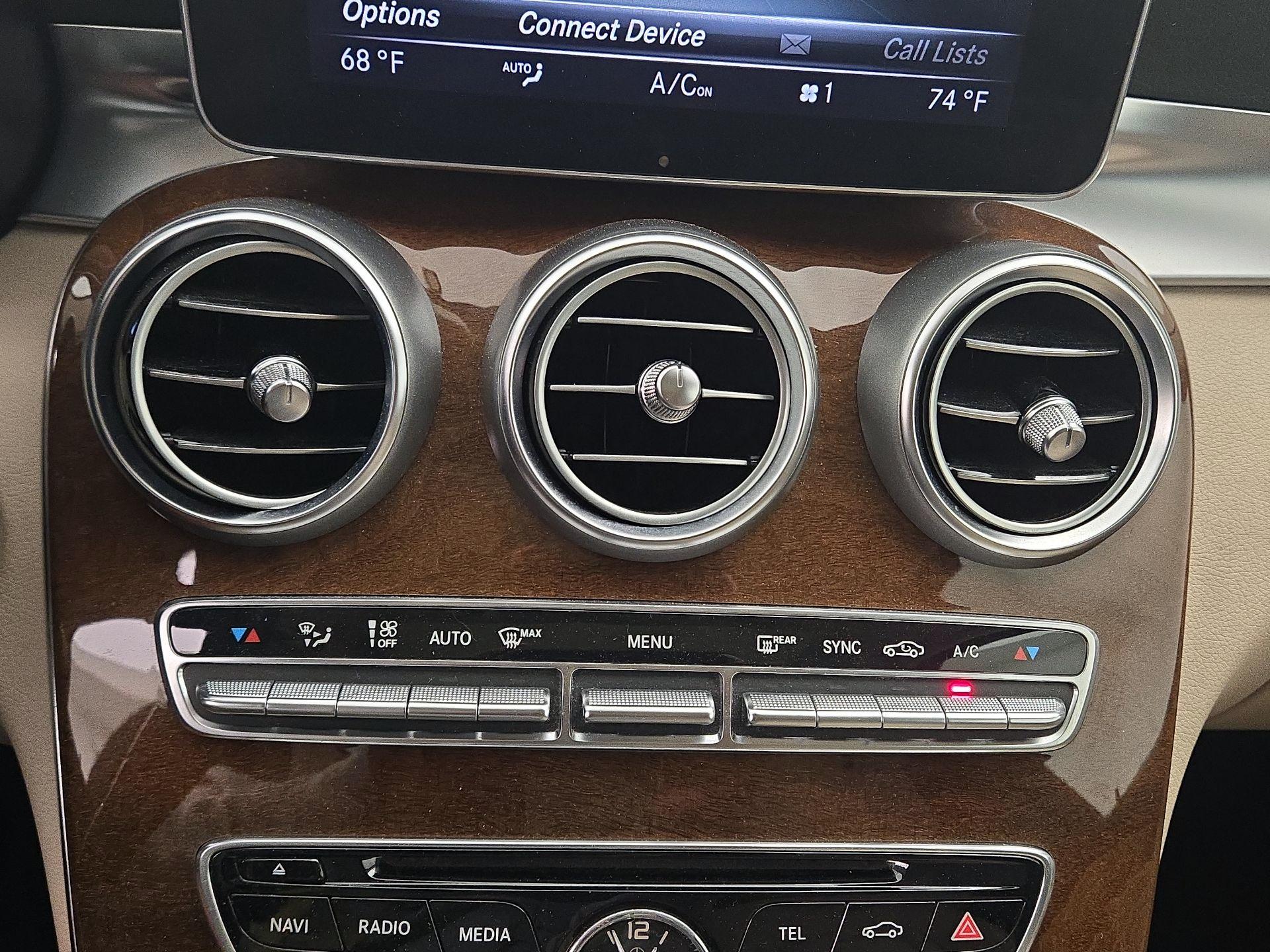 Thumbnail: 2015 Mercedes-Benz C-Class - 17
