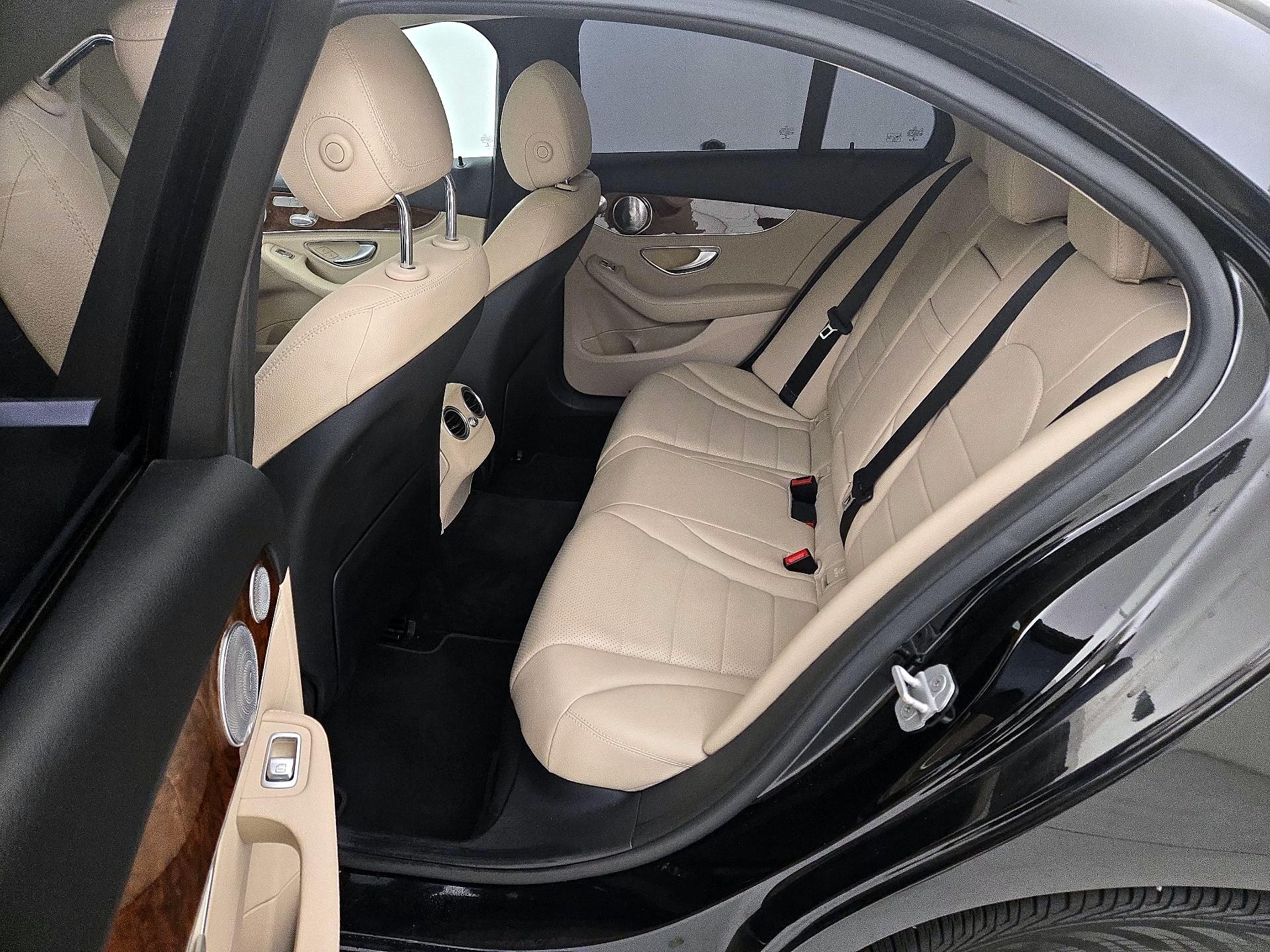 Thumbnail: 2015 Mercedes-Benz C-Class - 19